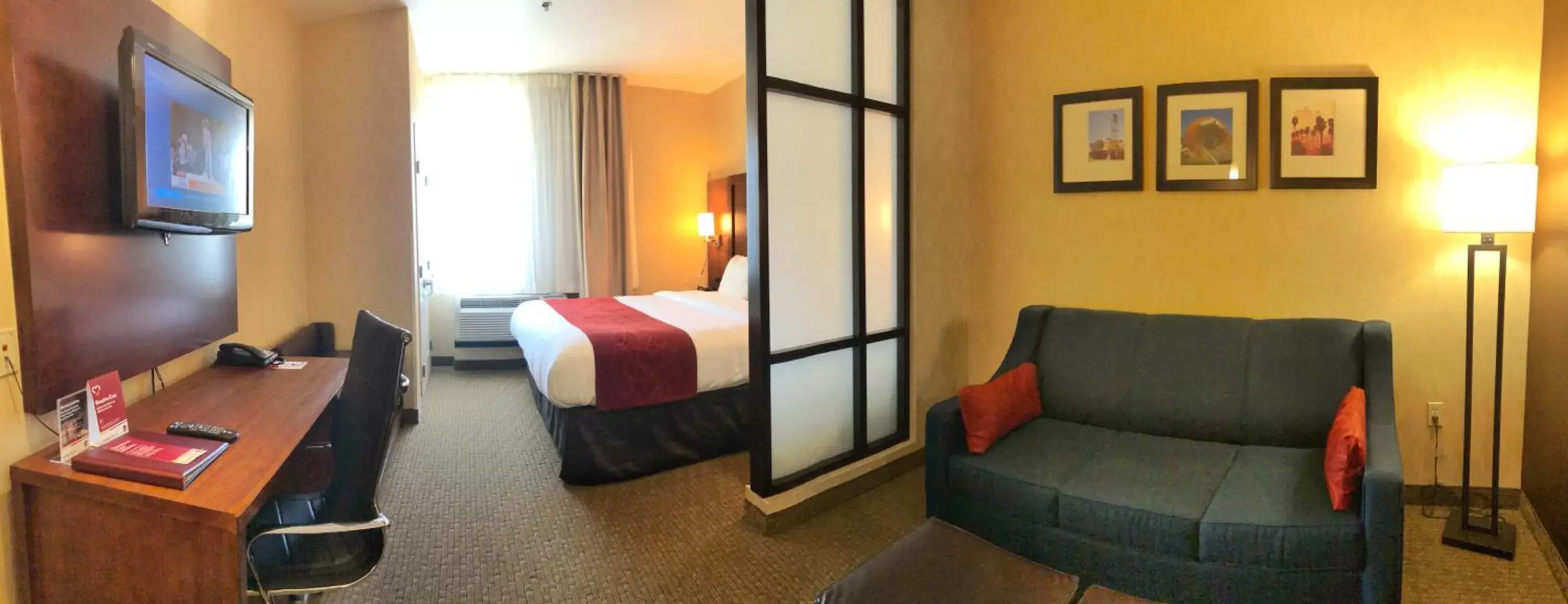 Suite, 1 King Bed with Sofa Bed, Accessible Tub, Non Smoking in Comfort Suites Near City of Industry - Los Angeles Suite, 1 King Bed with Sofa Bed, Accessible Tub, Non Smoking in Comfort Suites Near City of Industry - Los Angeles