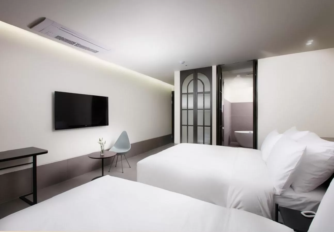 Photo of the whole room, Bed in Park Marine Hotel