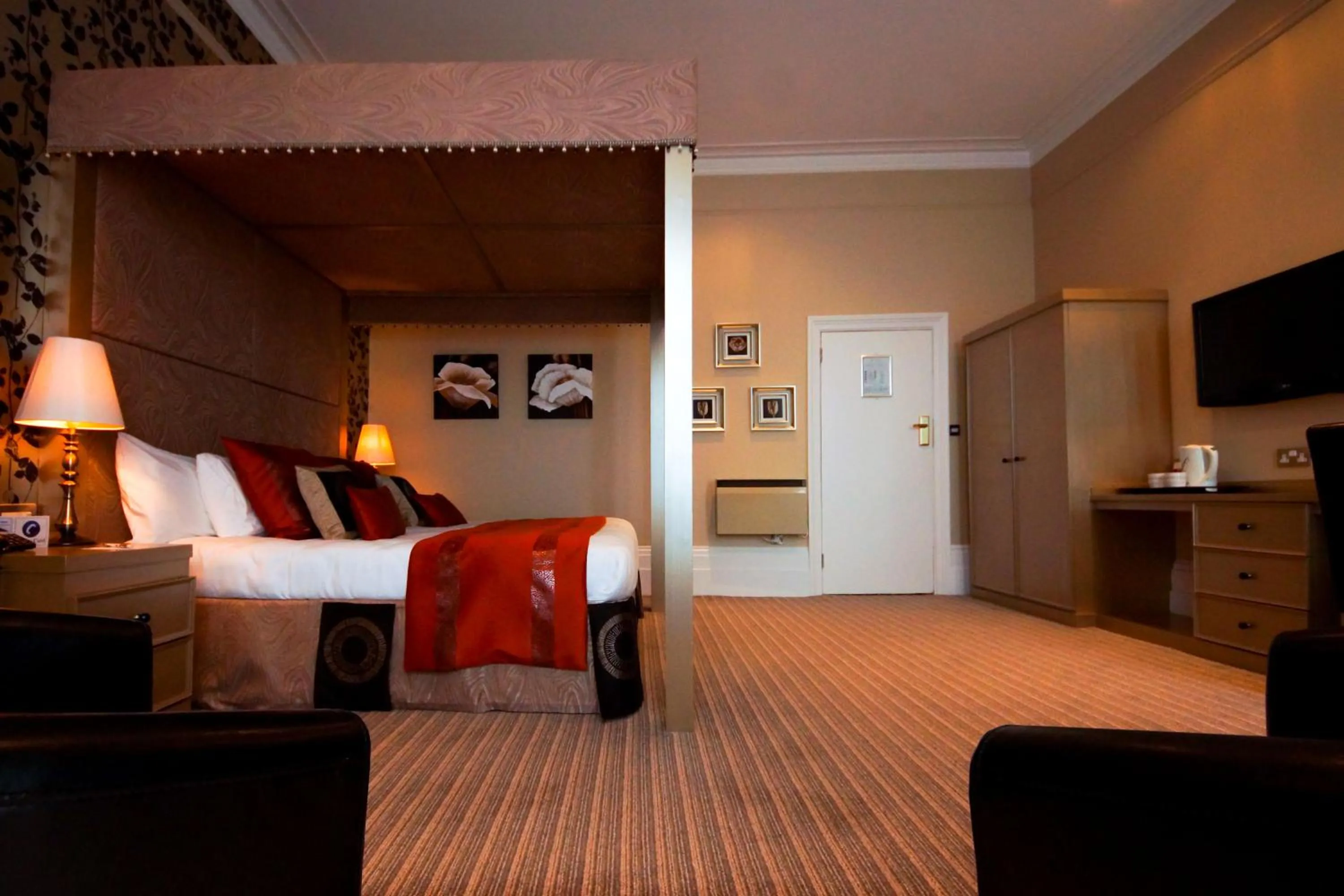 Bedroom, Bed in Best Western York House Hotel