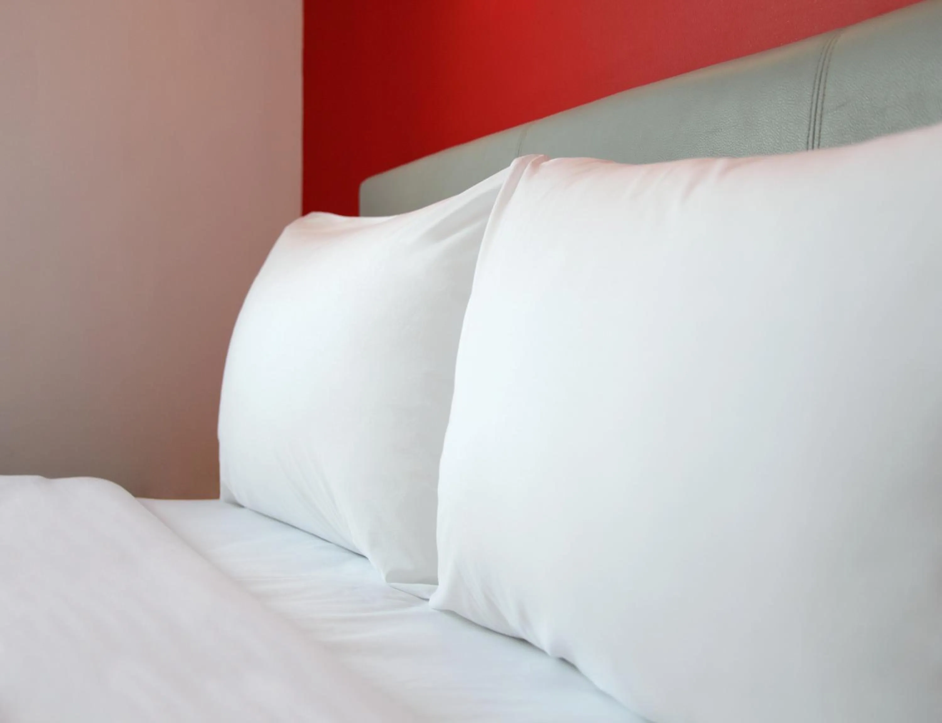 Decorative detail, Bed in Amaris Hotel Teuku Umar