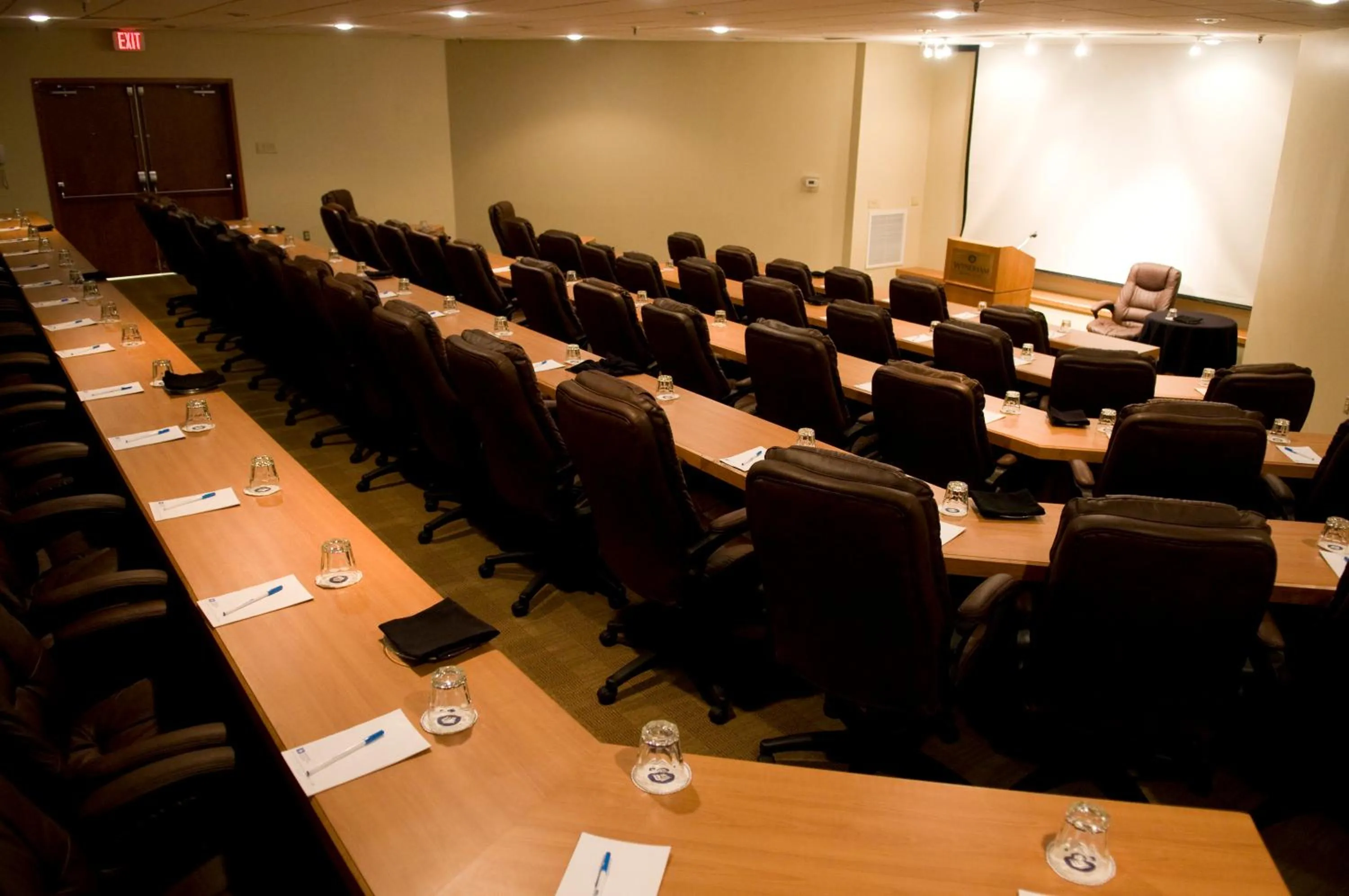 Business facilities in Wyndham Garden Hotel Austin