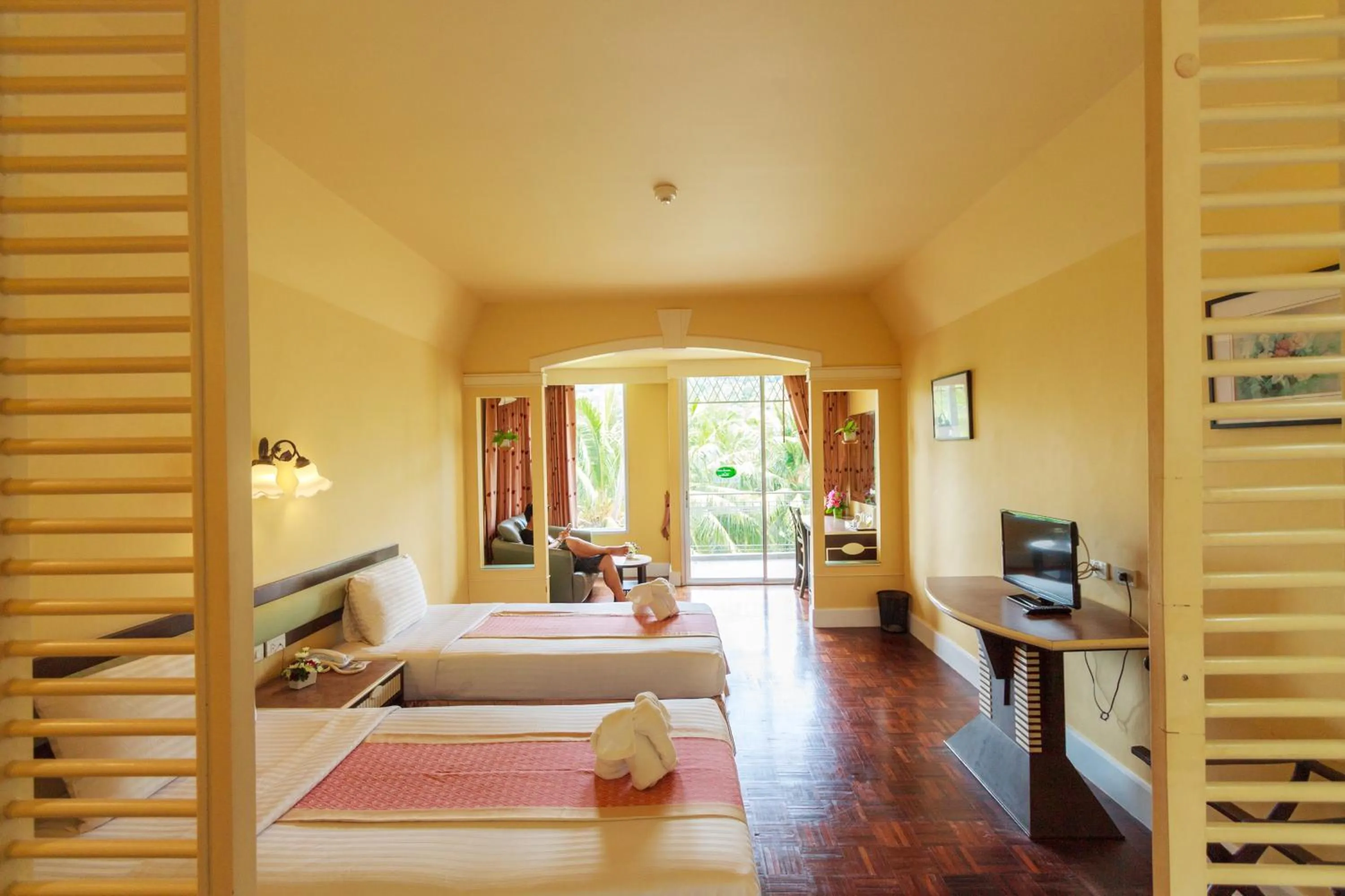 Decorative detail, Bed in Brookside Valley Resort