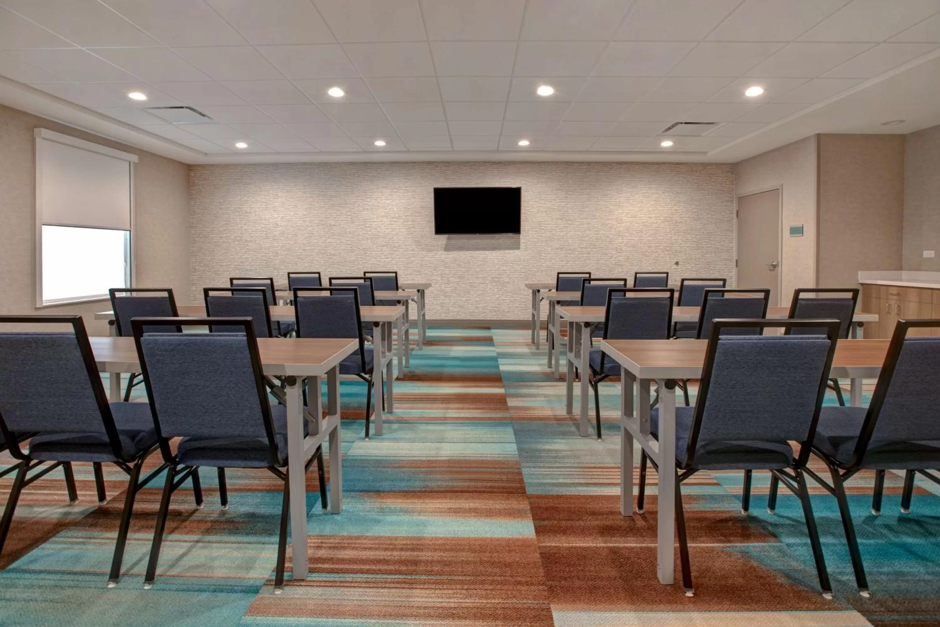 Meeting/conference room in Home2 Suites By Hilton Loves Park Rockford