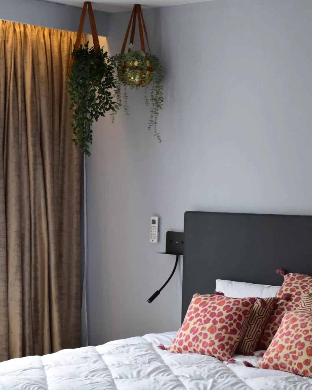 Bed in Hôtel La Pièce