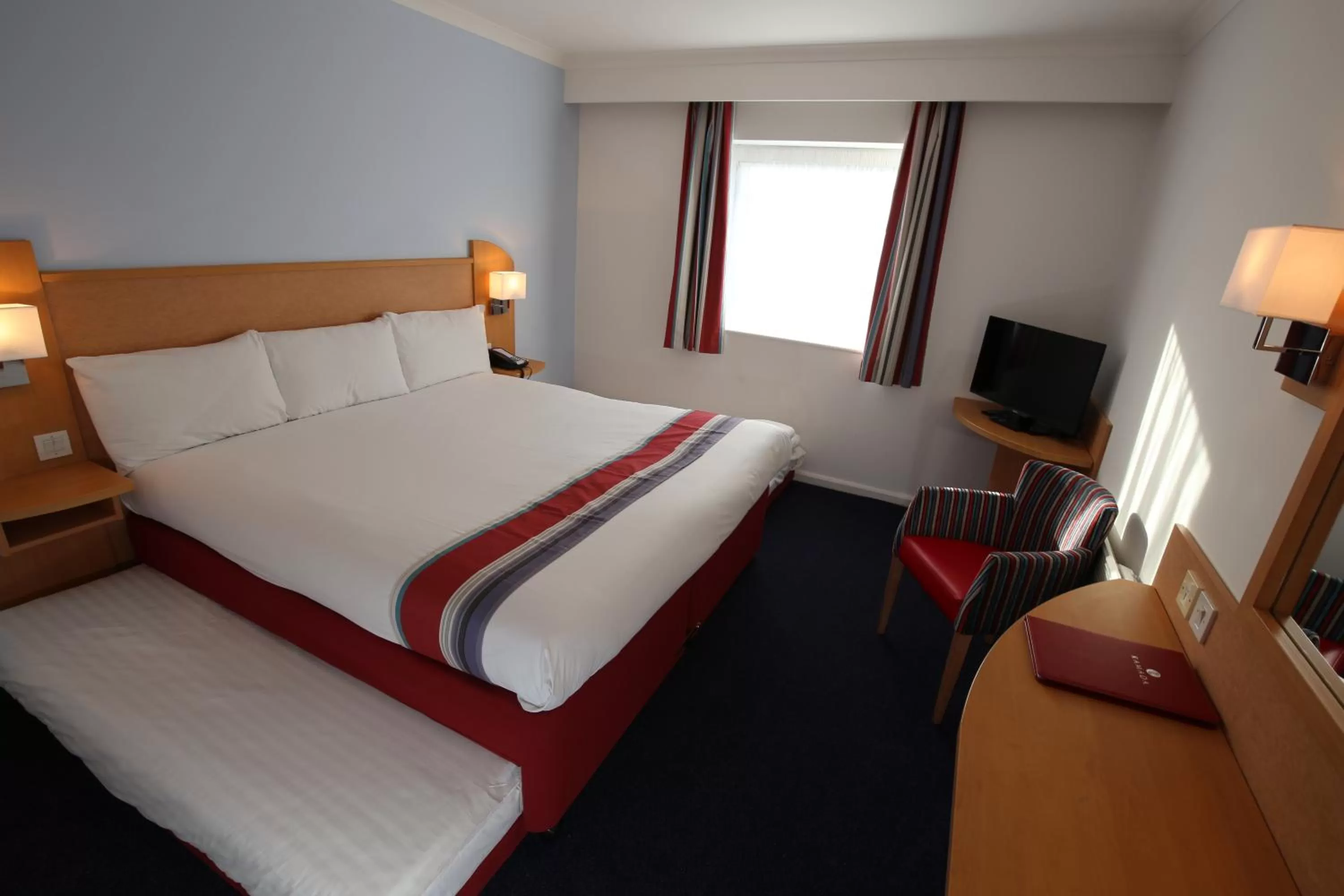 Bedroom, Bed in Ramada Wakefield