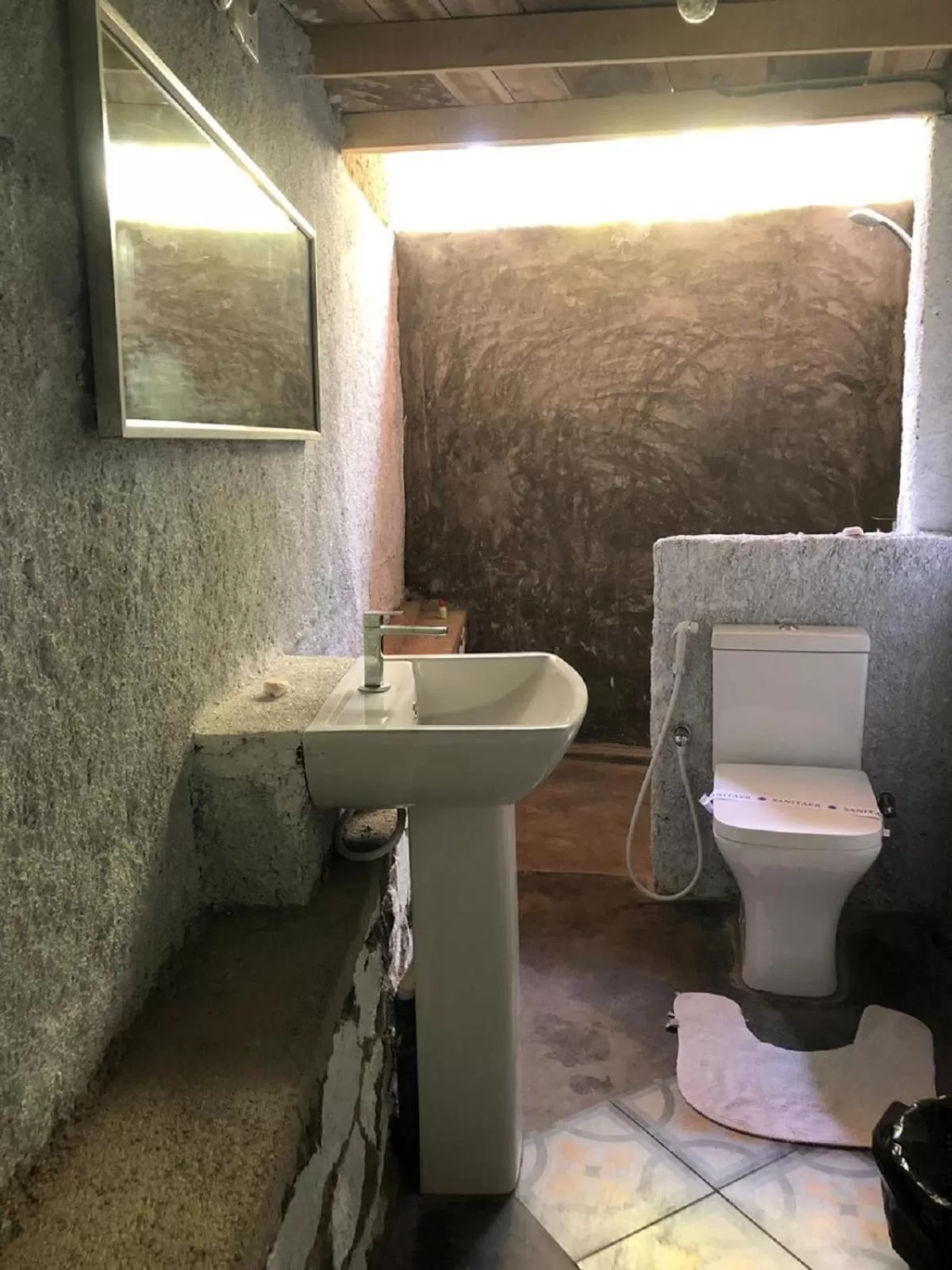 Bathroom in The Kandyan Manor by Bhathiya & Suzy