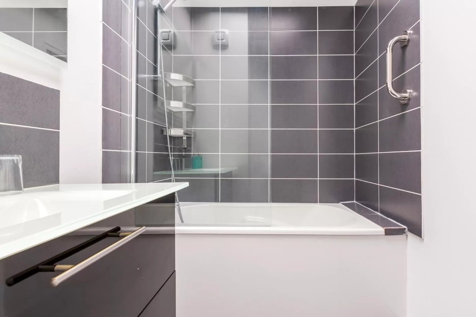 Bedroom in Au Chat Qui Dort Lille - Villa Gounod