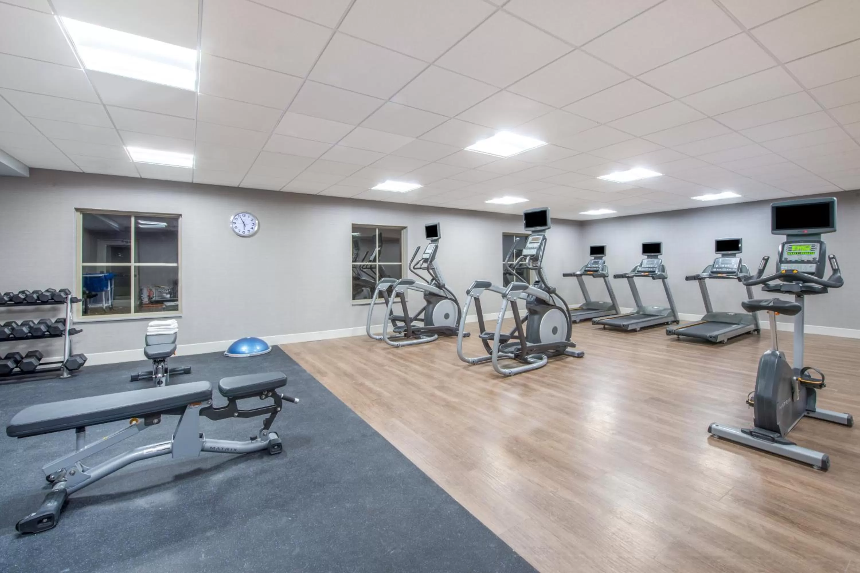 Spa and wellness centre/facilities in Holiday Inn Express Shawnee by IHG