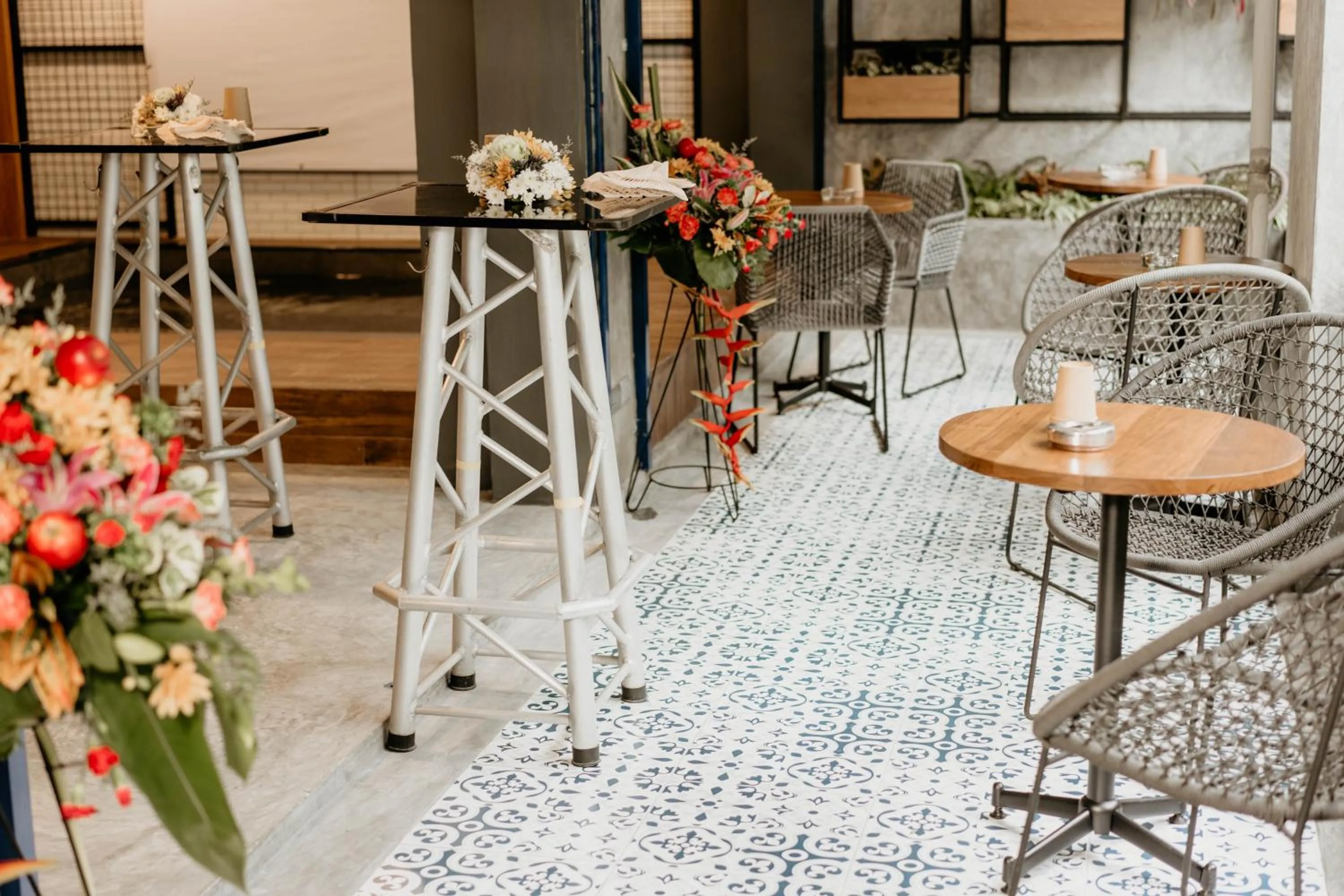 Restaurant/places to eat in BH Baan Paradise Hotel Patong