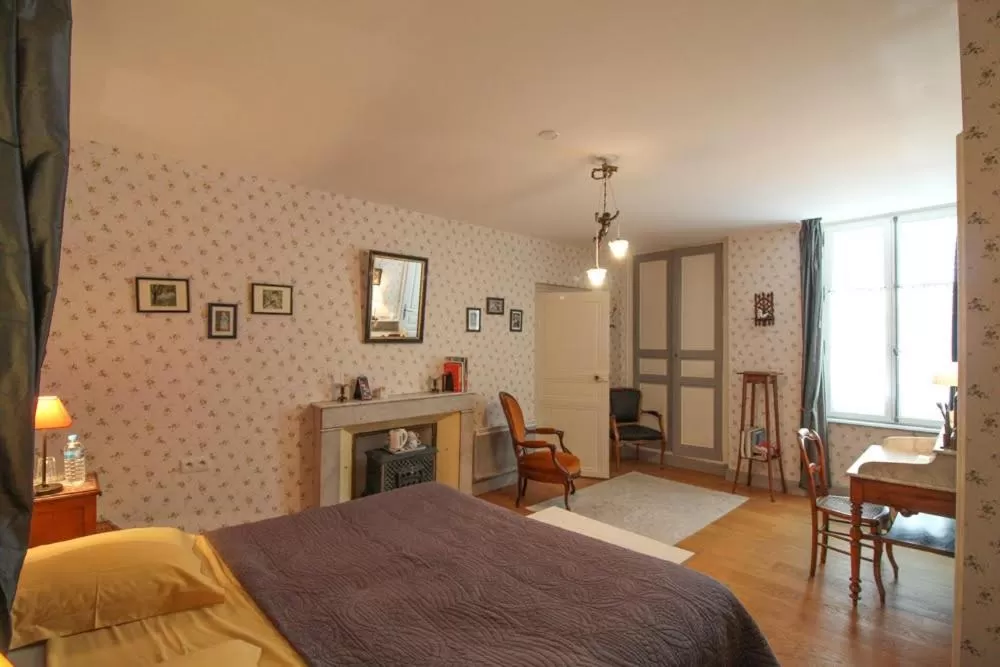 Photo of the whole room in La Jariette