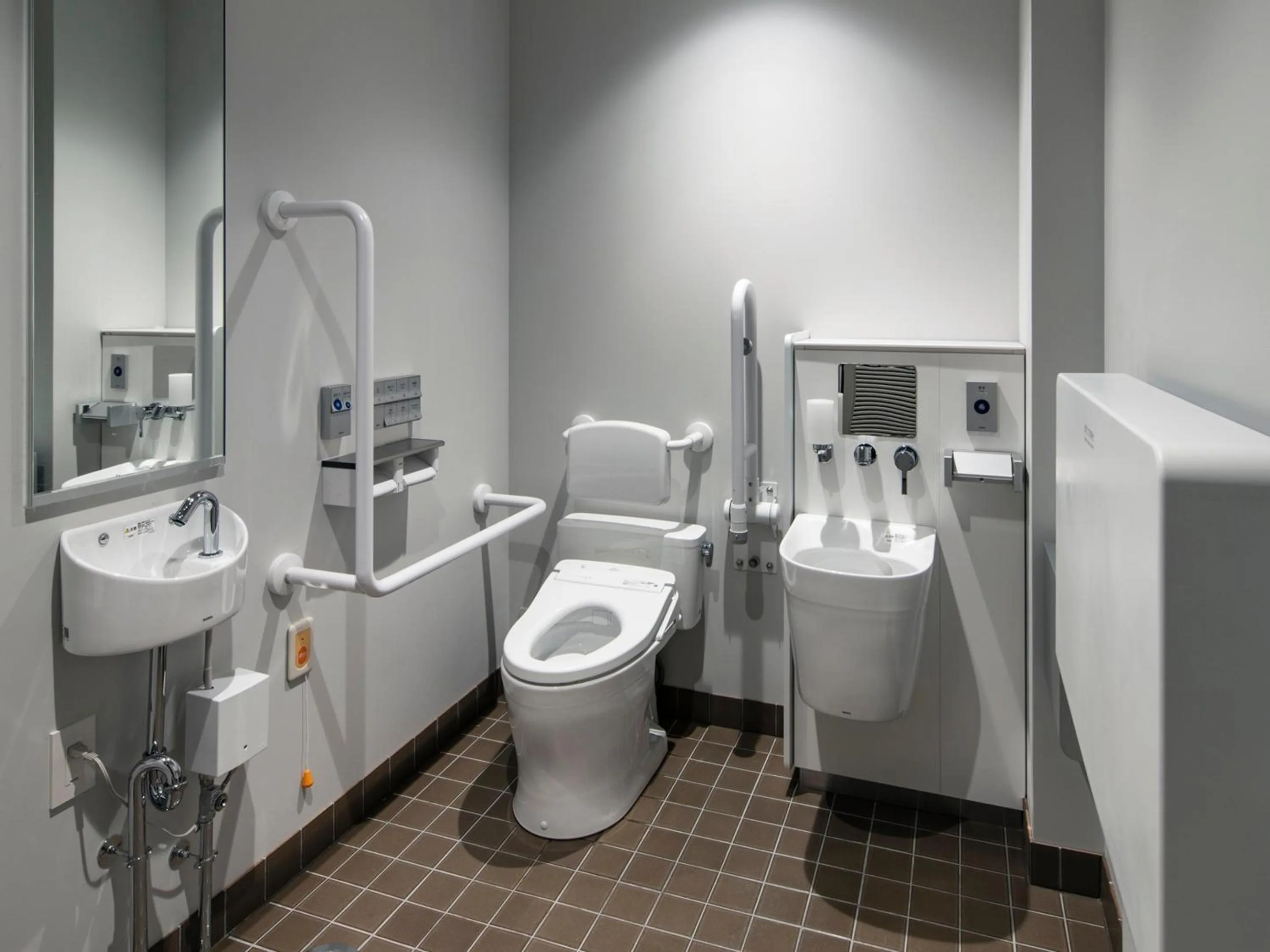 Area and facilities in all day place shibuya