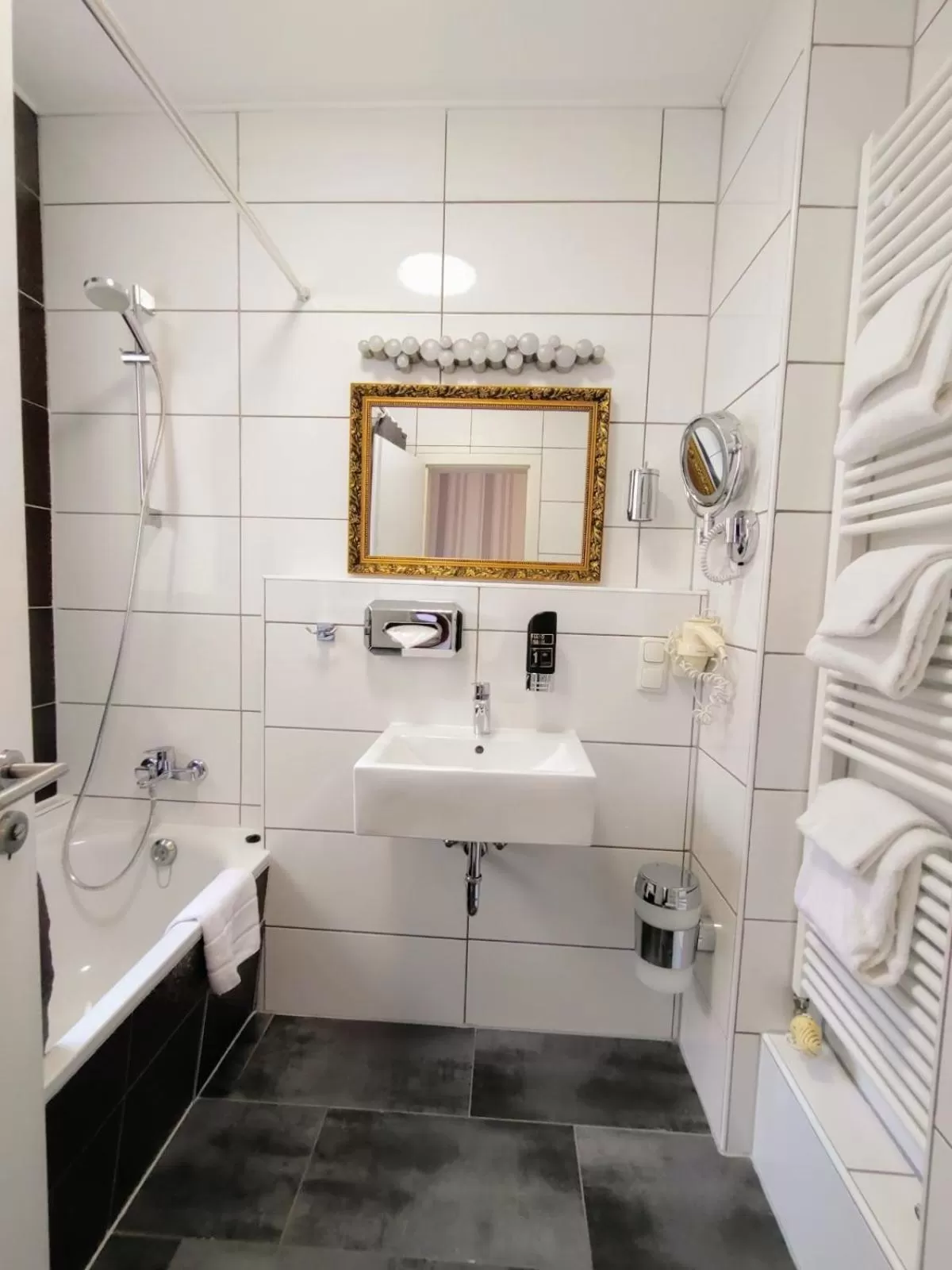 Bathroom in Les Nations