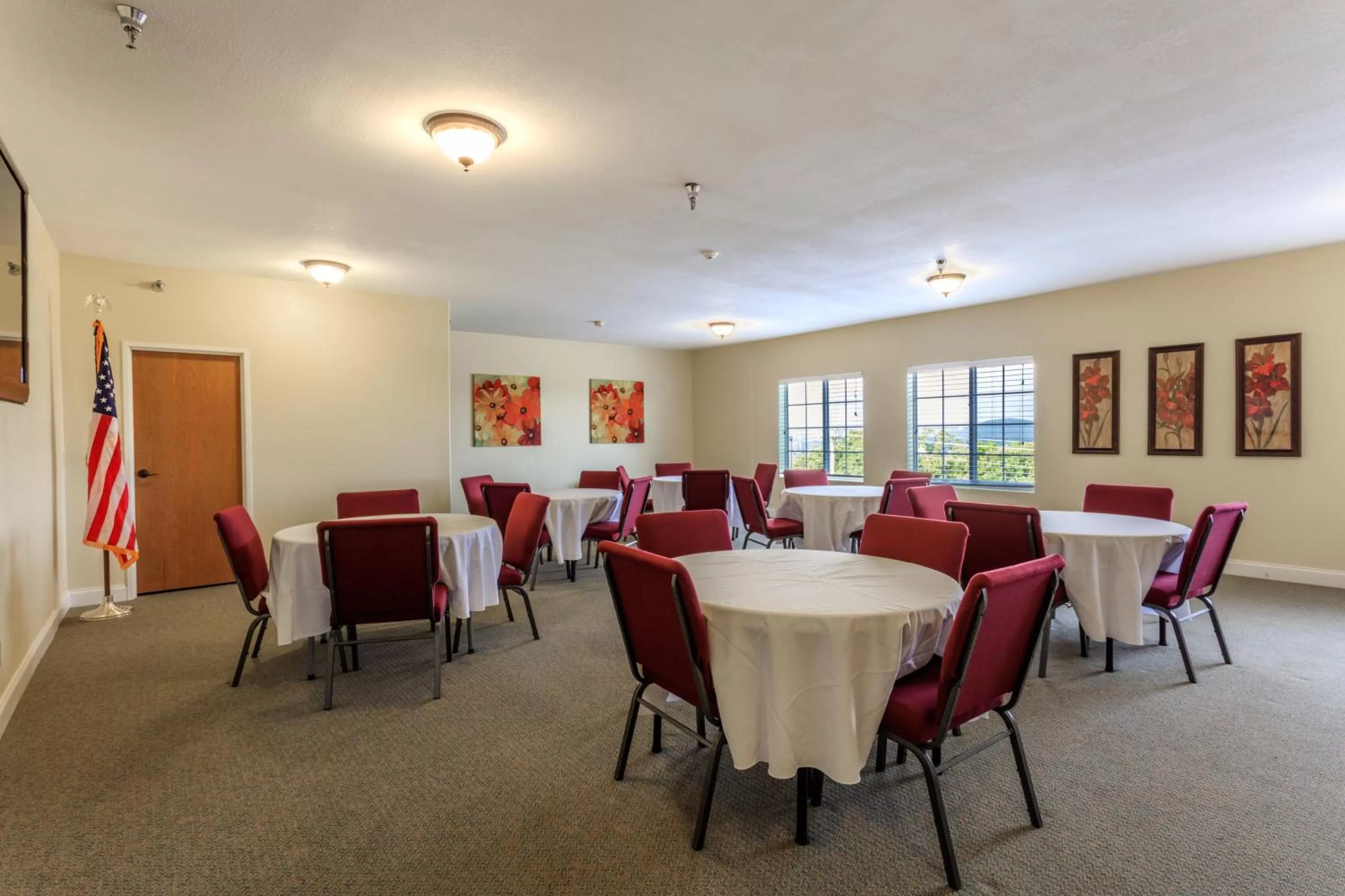 Restaurant/places to eat in Branson Towers Hotel