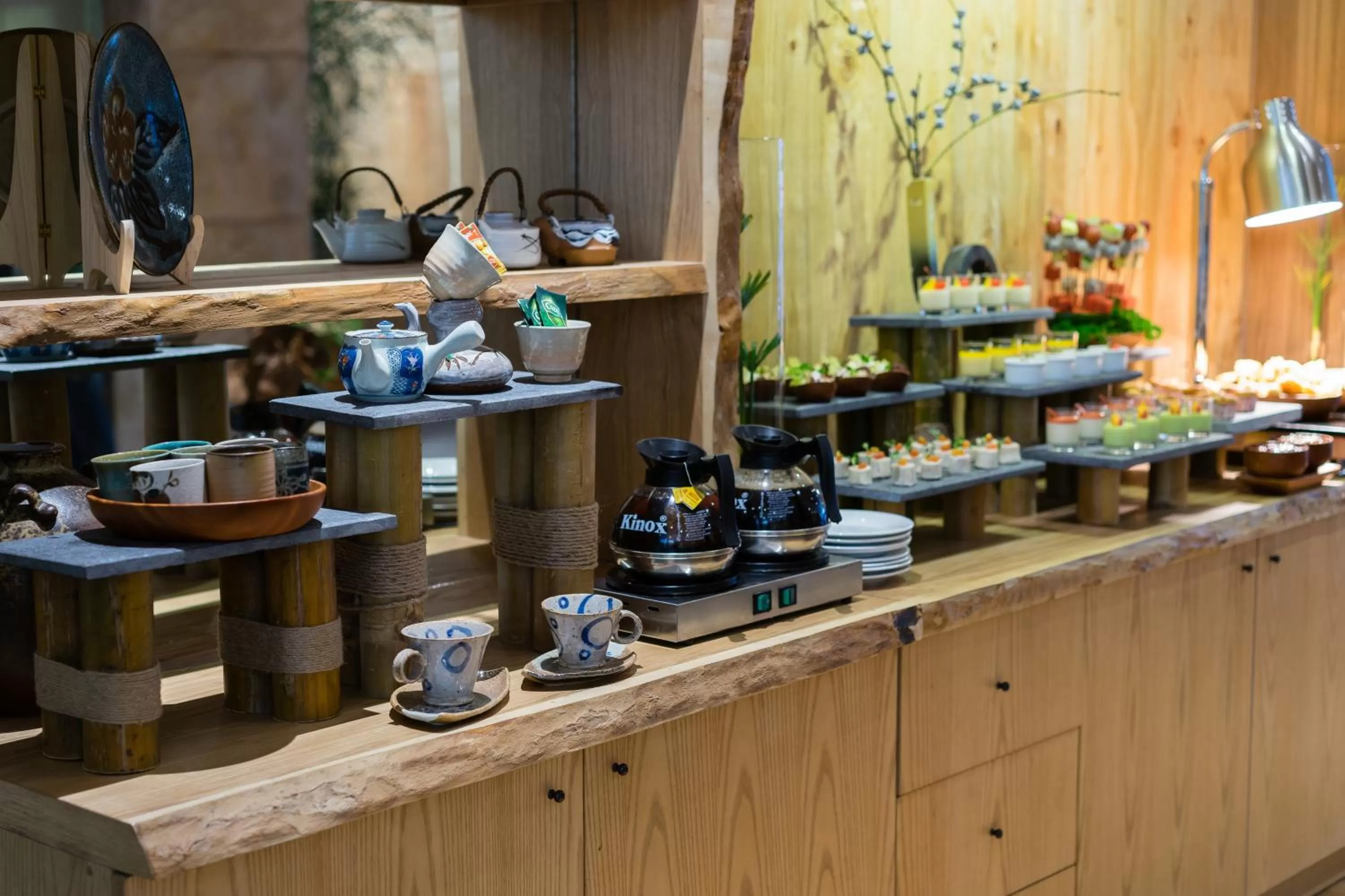 Food and drinks in Silverland Yen Hotel