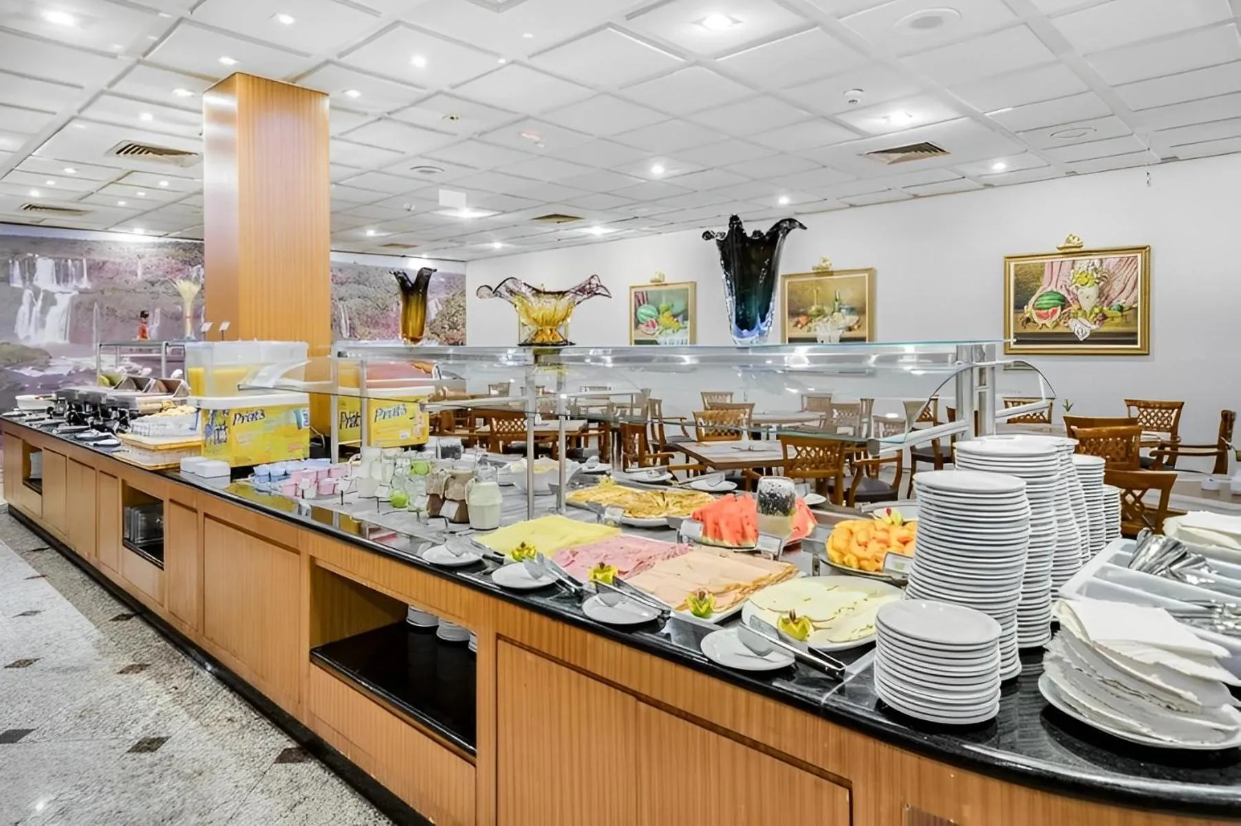 Restaurant/places to eat in Hotel Golden Park Internacional Foz & Convenções By Nacional Inn