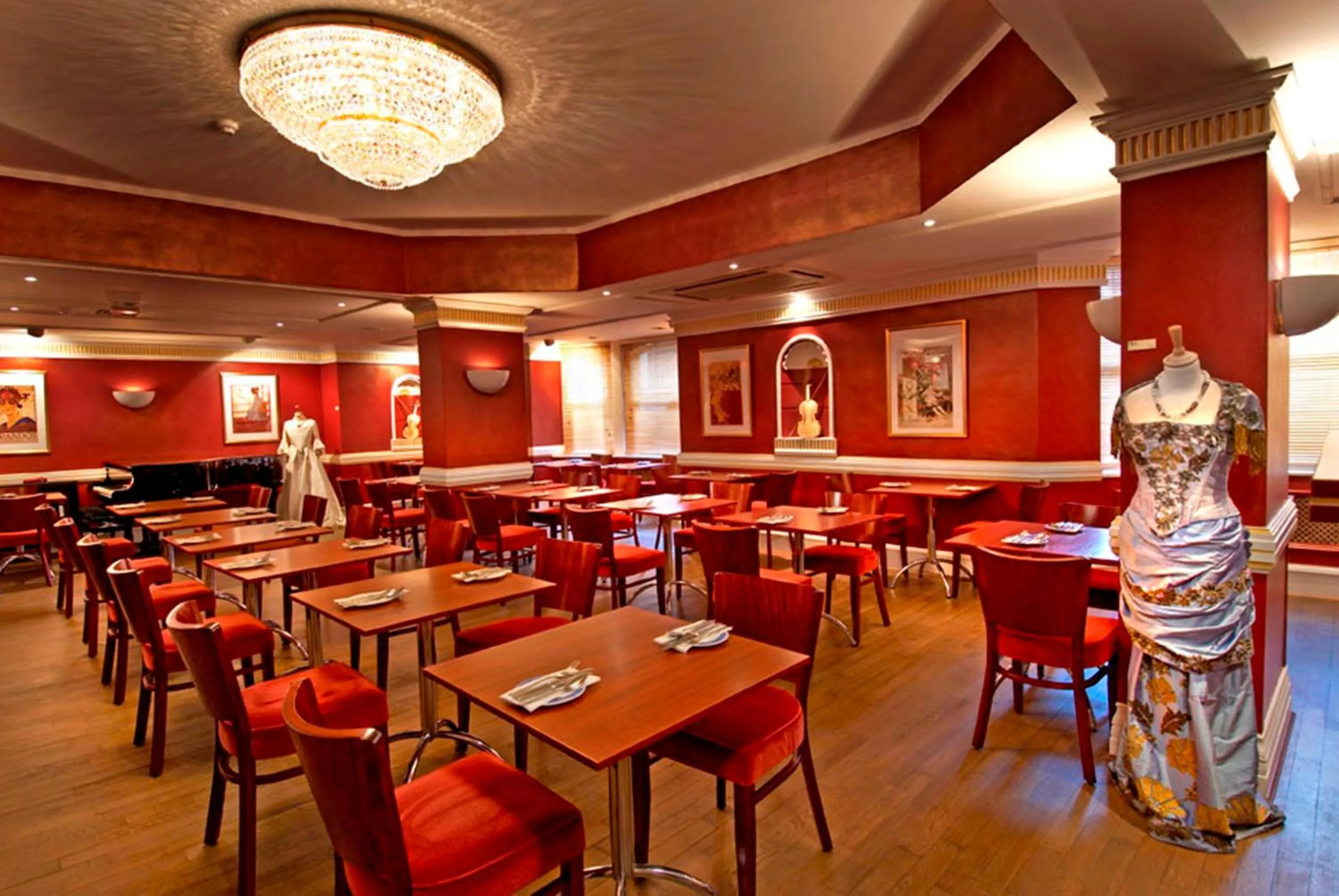 Lounge or bar in Corus Hyde Park Hotel