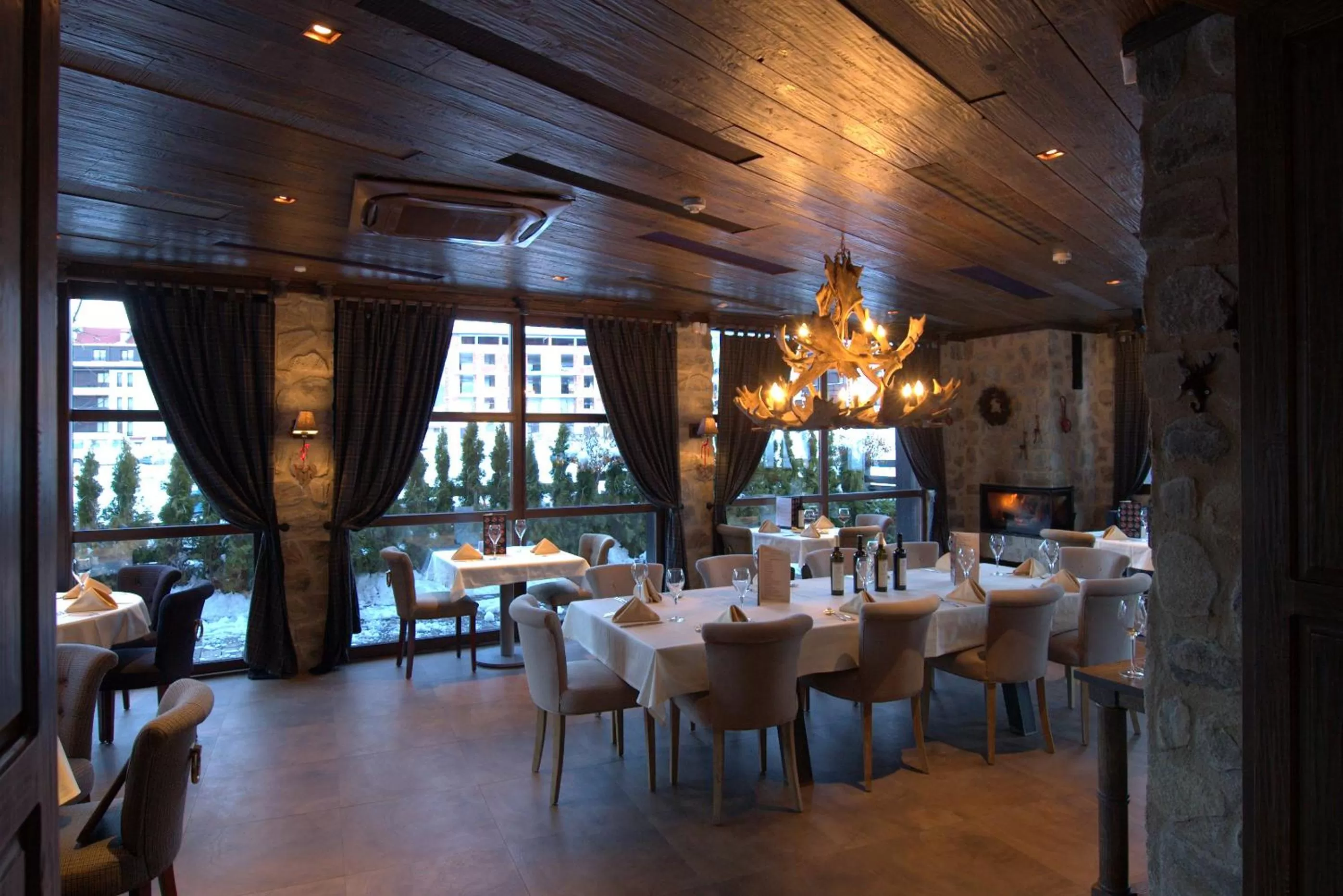 Restaurant/places to eat in Boutique Hotel Uniqato