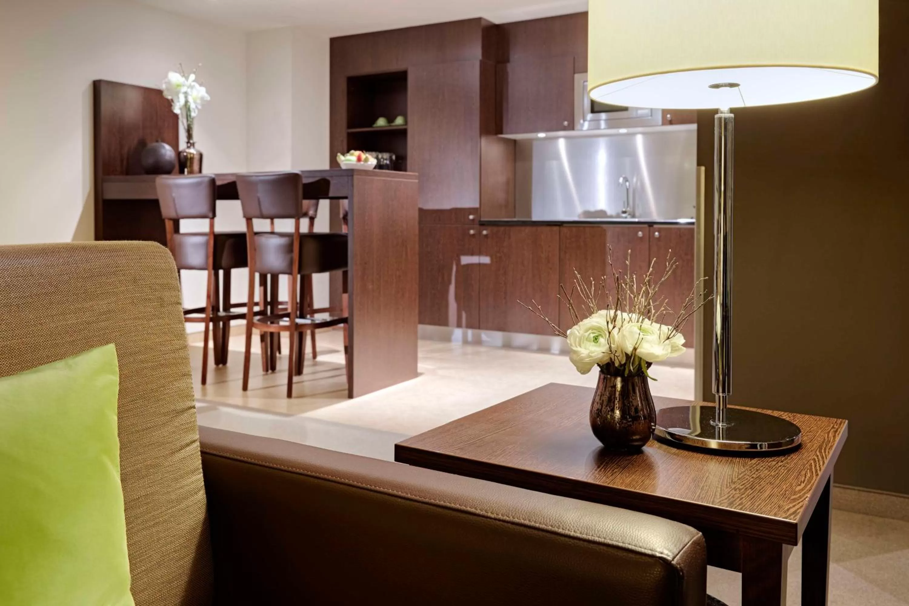 Kitchen or kitchenette in Lindner Hotel Antwerp, part of JdV by Hyatt