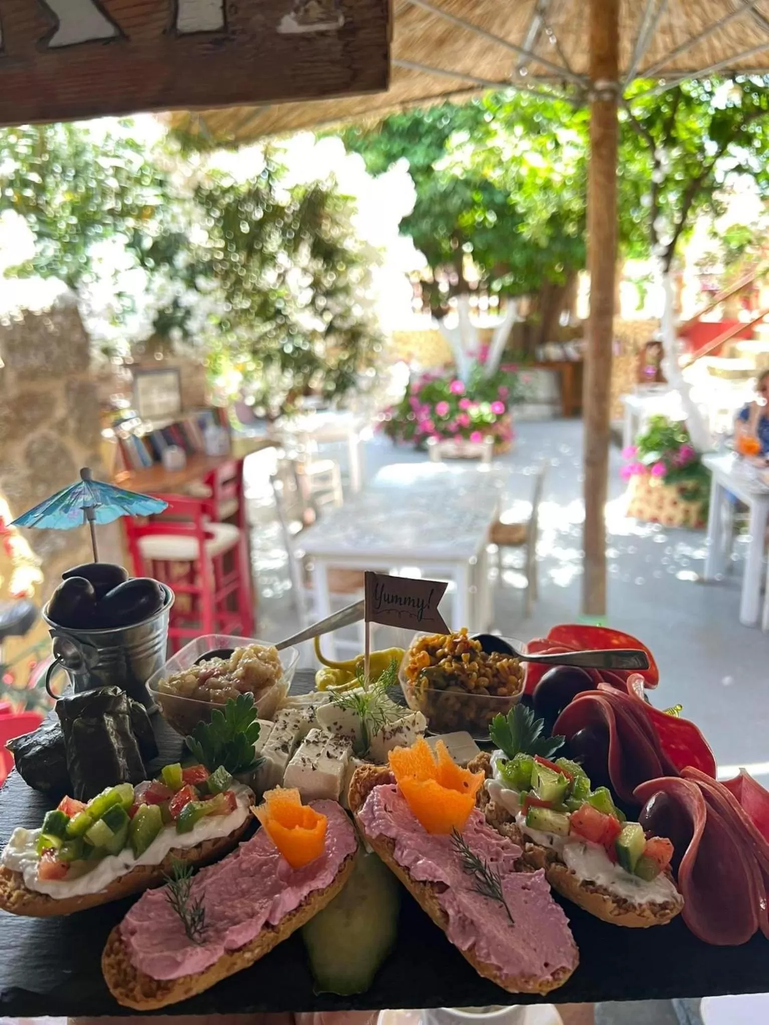 Food and drinks in Attiki Hotel