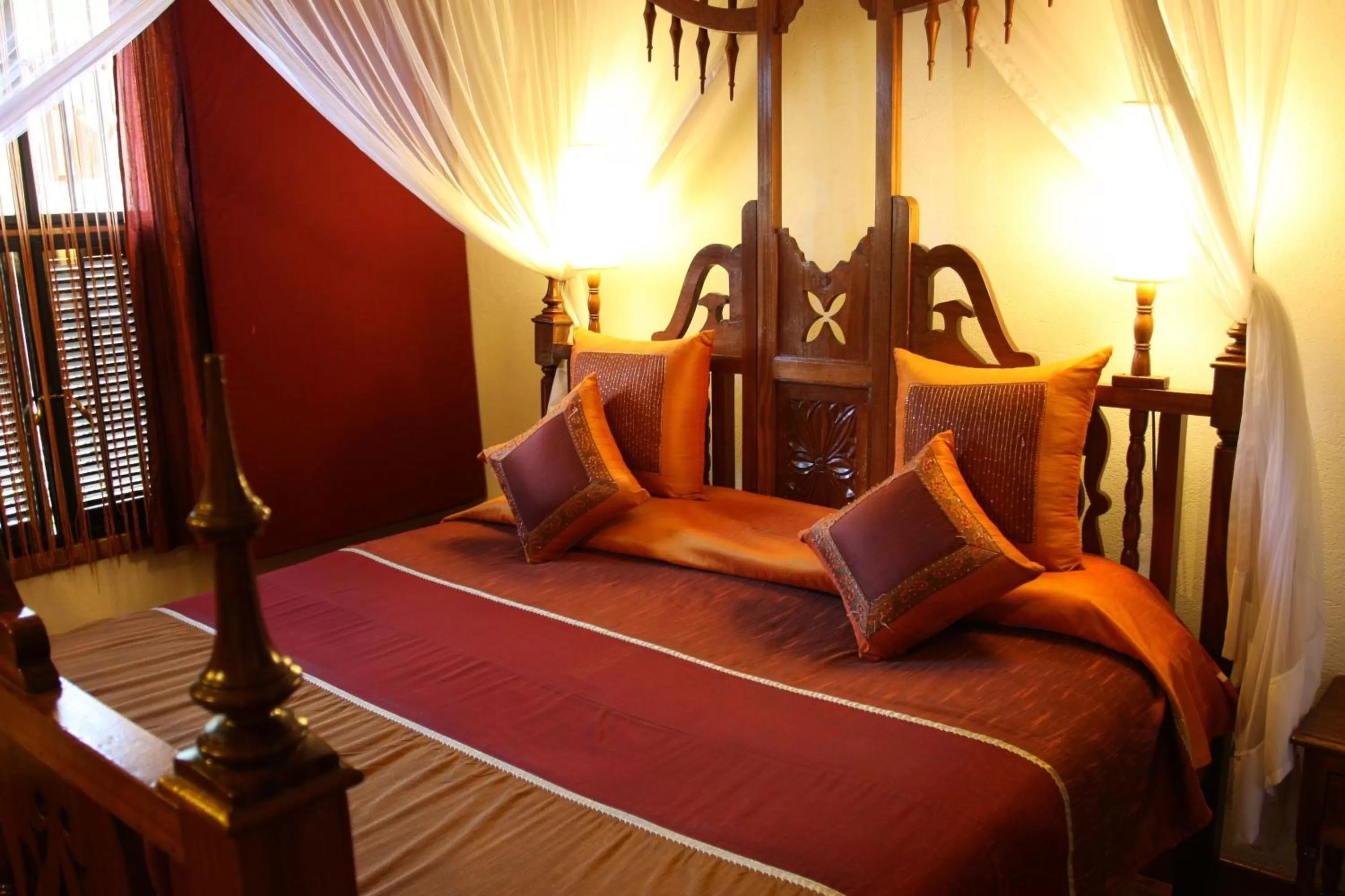 Bedroom, Bed in The King Post