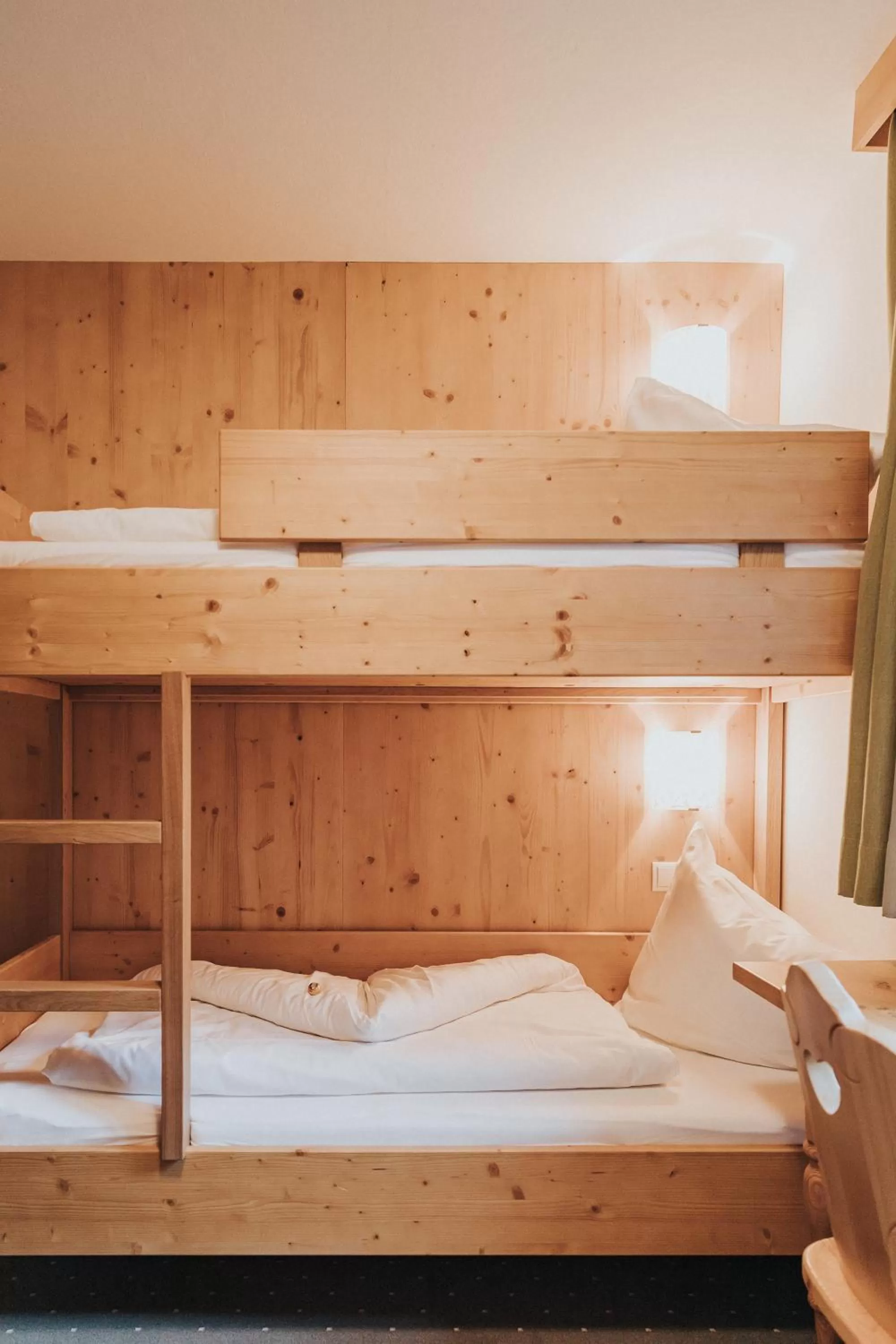 bunk bed, Bed in Hotel Silberfux