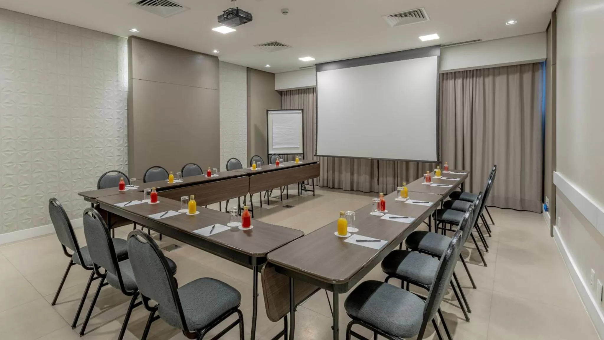 Meeting/conference room in Hotel Deville Prime Cuiabá