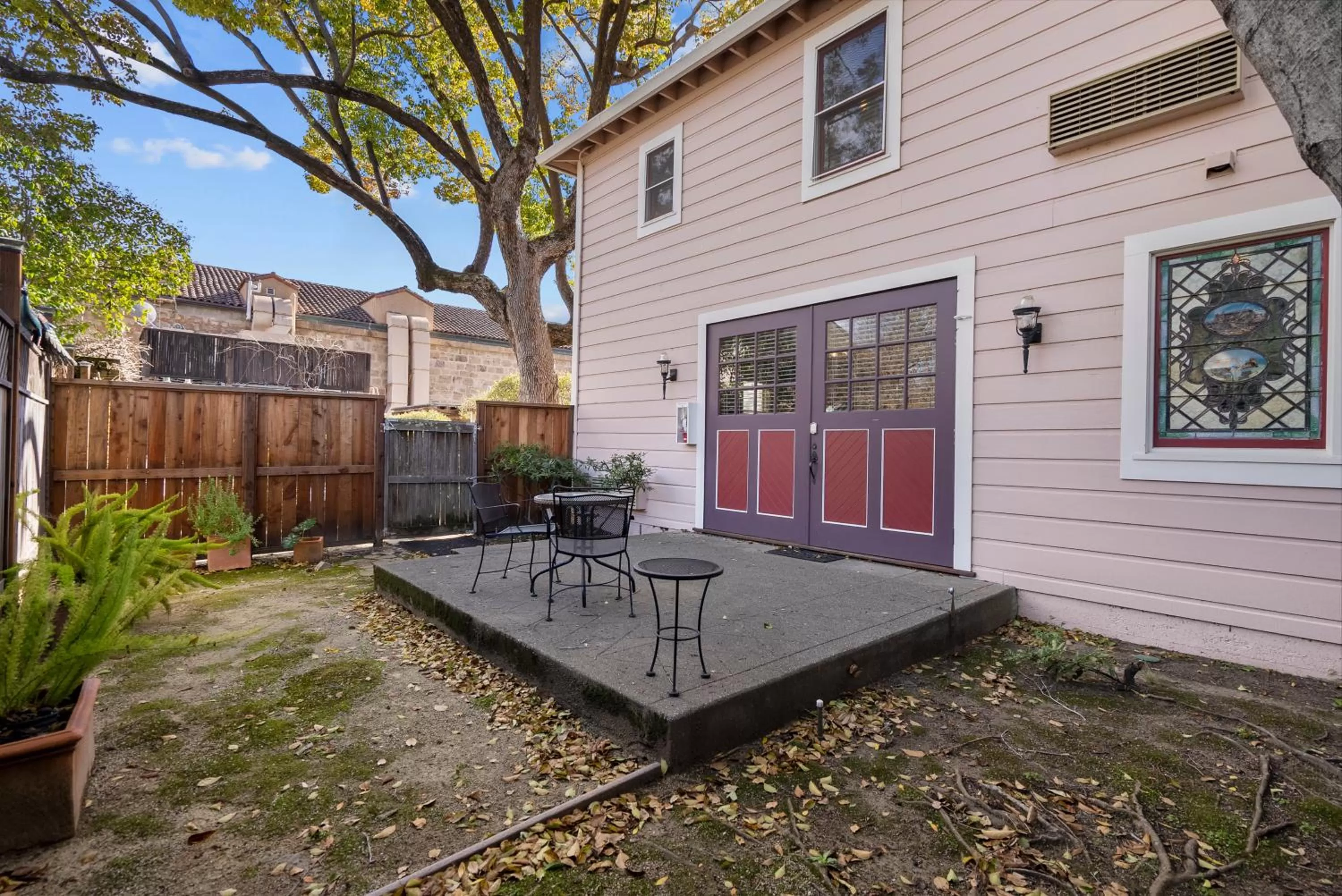 Hennessey House Bed and Breakfast