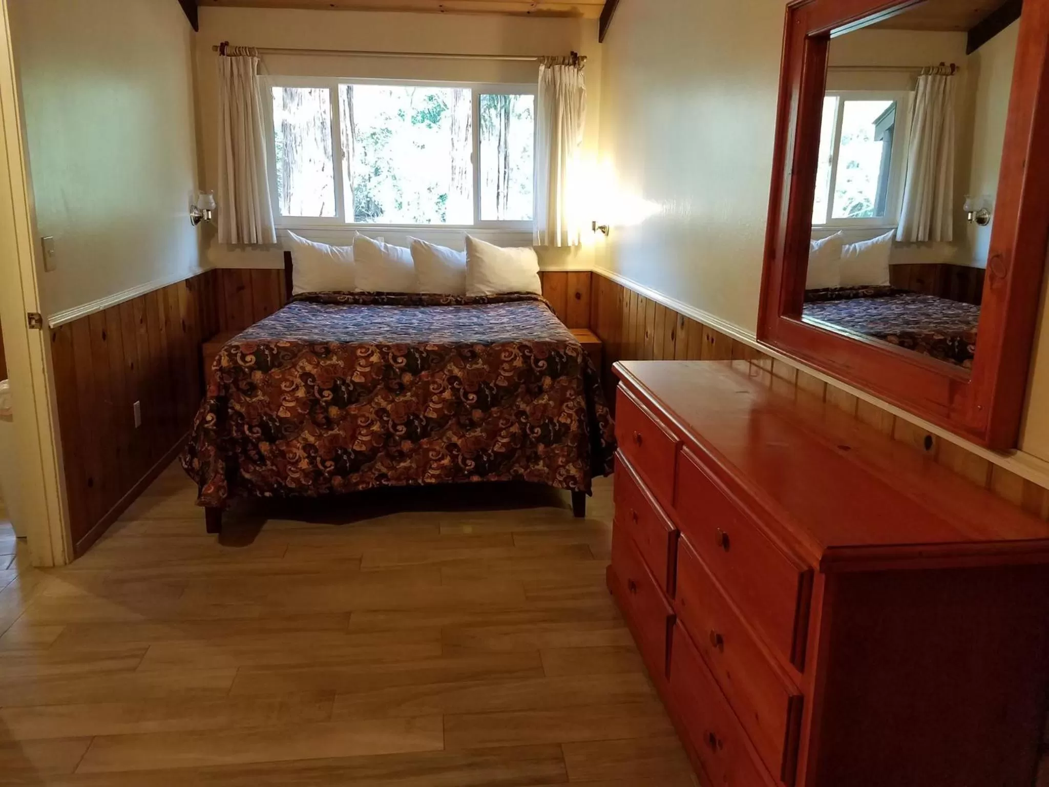 Bed in Fern River Resort