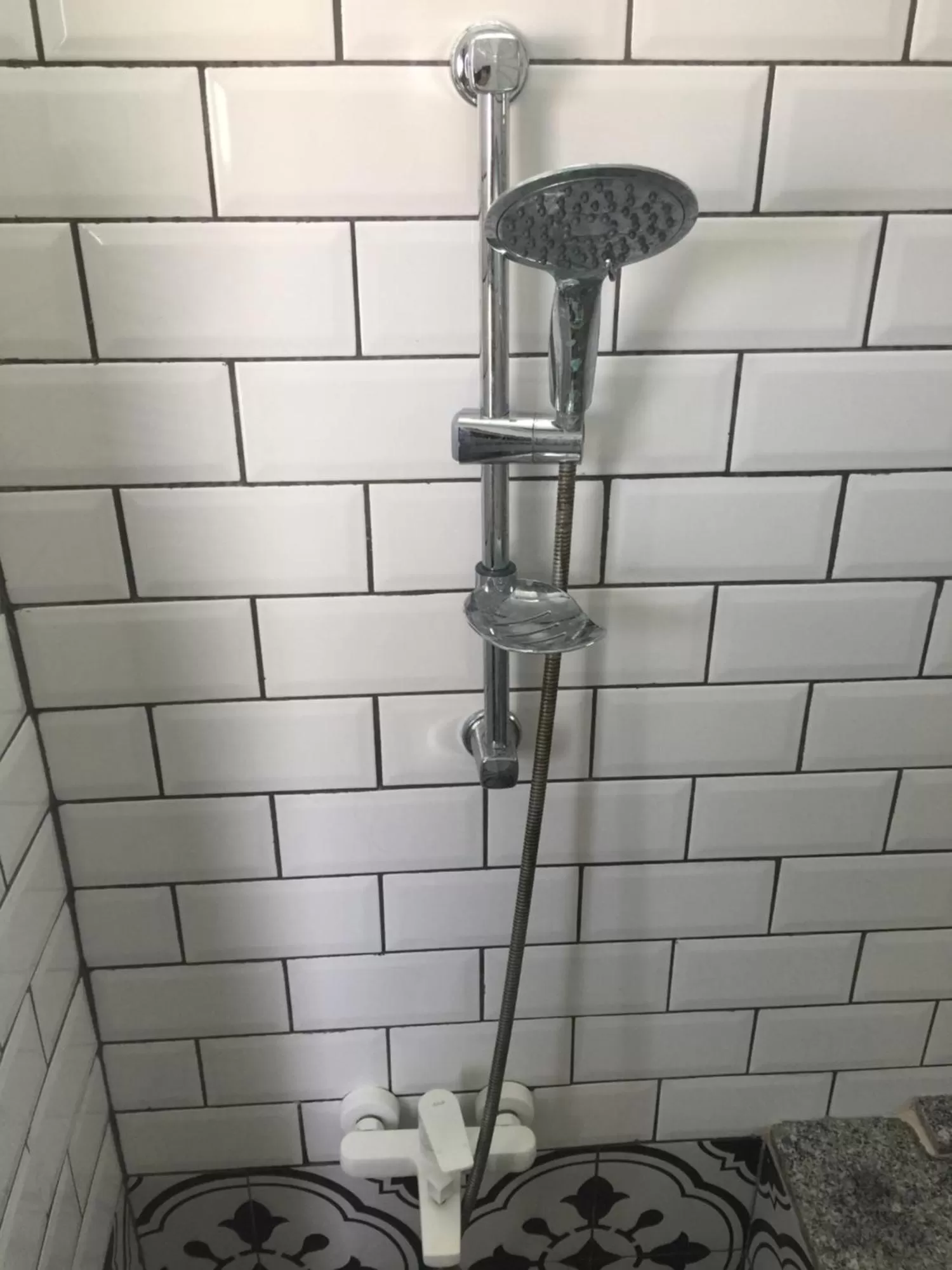 Shower, Bathroom in GÜNEŞ APART OTEL