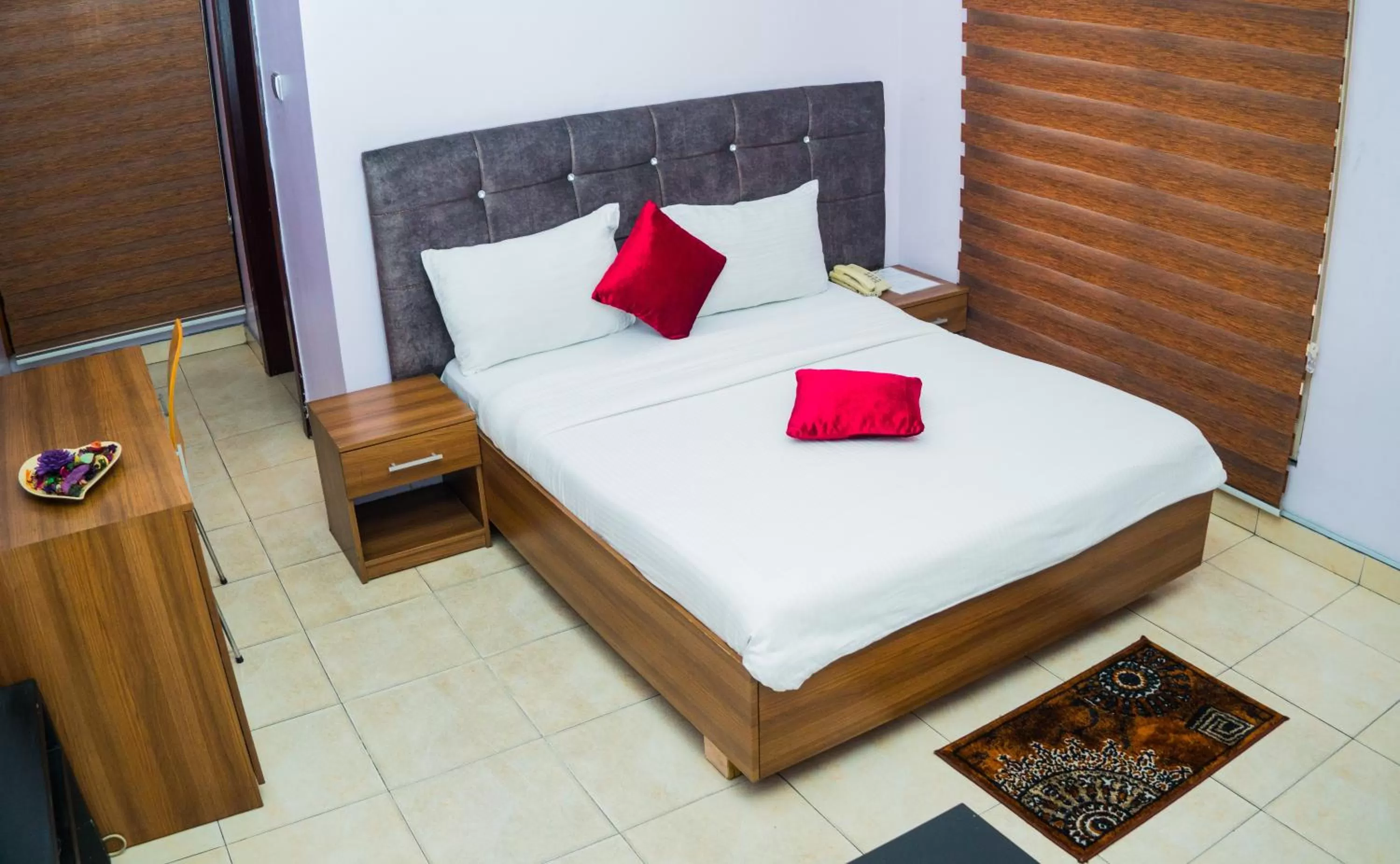 Bed in 1804 Boutique Hotel