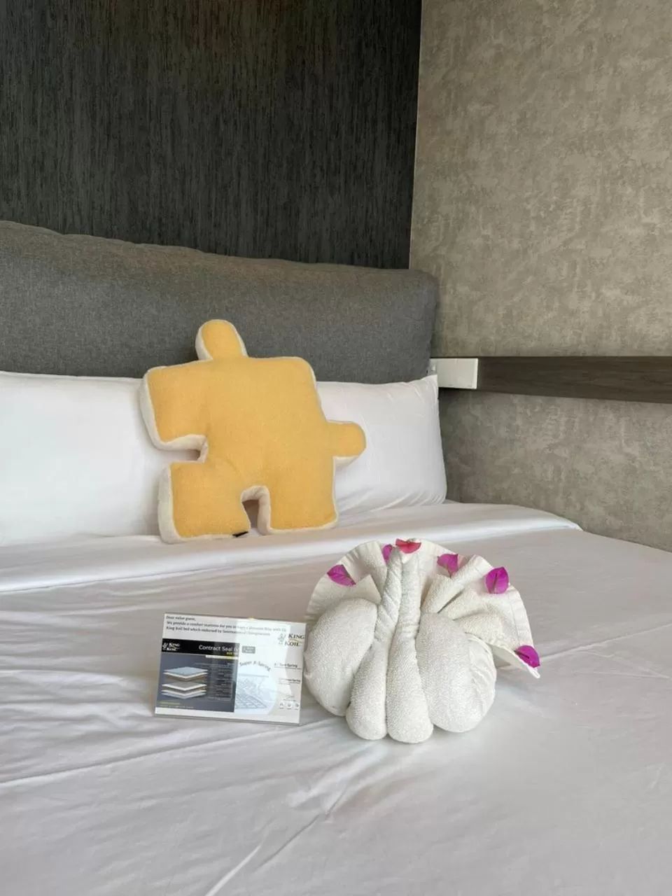 Bedroom, Bed in Bagan Suite