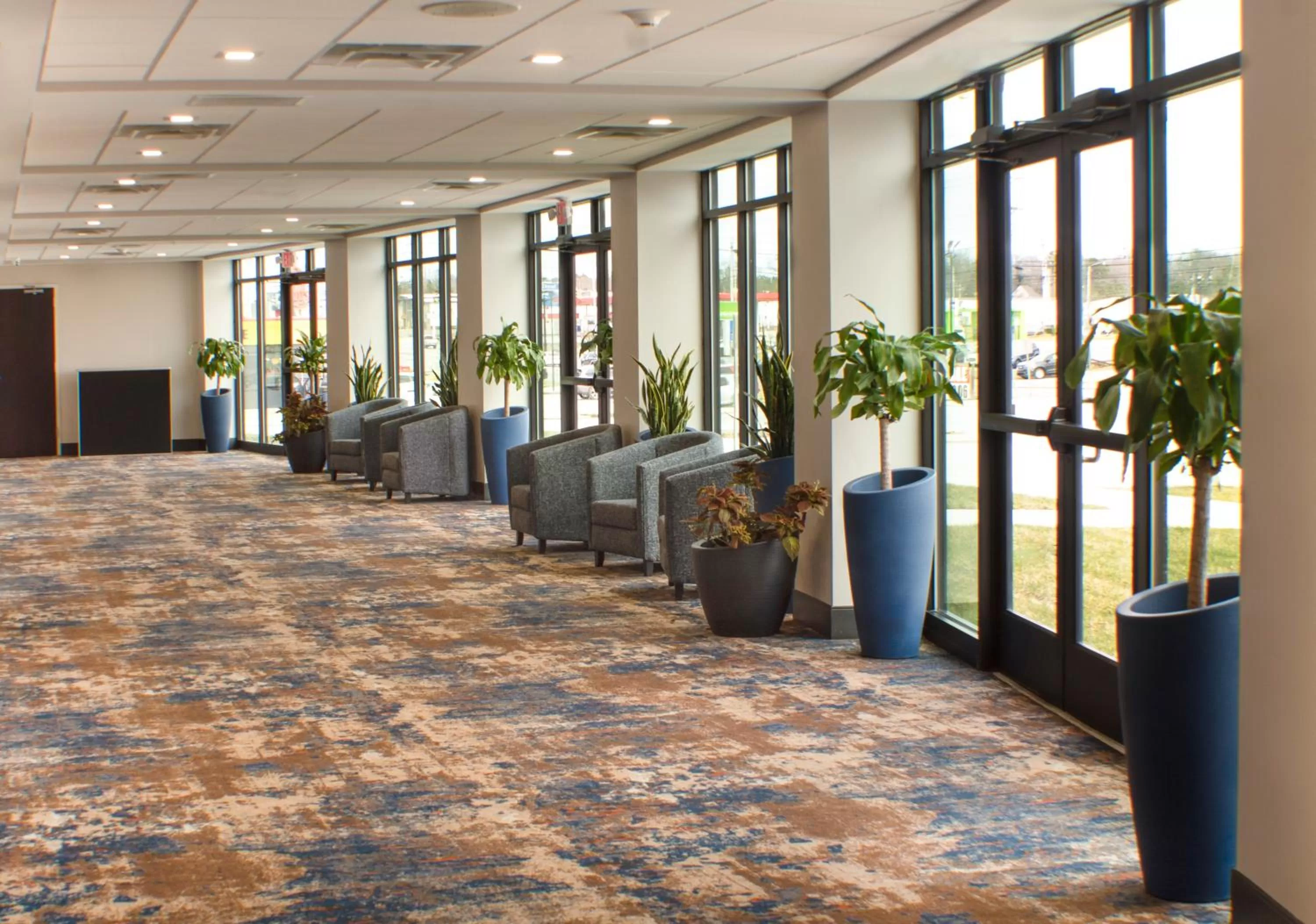 Seating area in Holiday Inn Cookeville by IHG