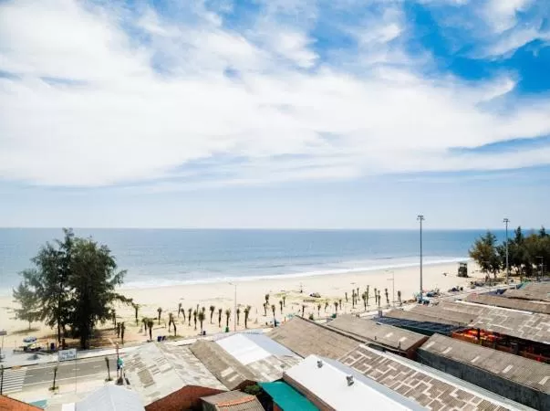 Beach in Châu Ngọc Viên Hotel - Biển Mỹ Khê - Quảng Ngãi
