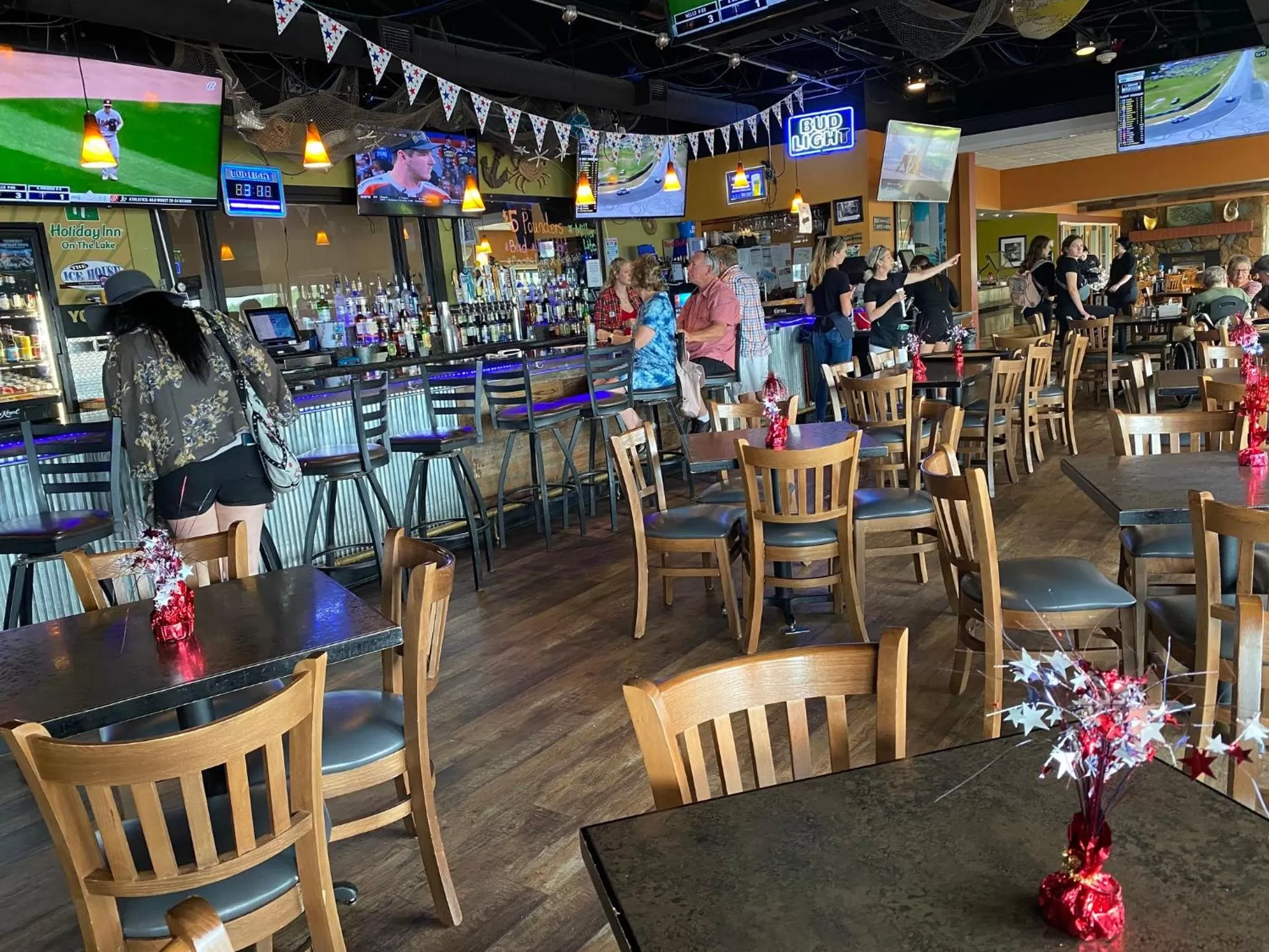 Restaurant/places to eat in Holiday Inn Detroit Lakes by IHG