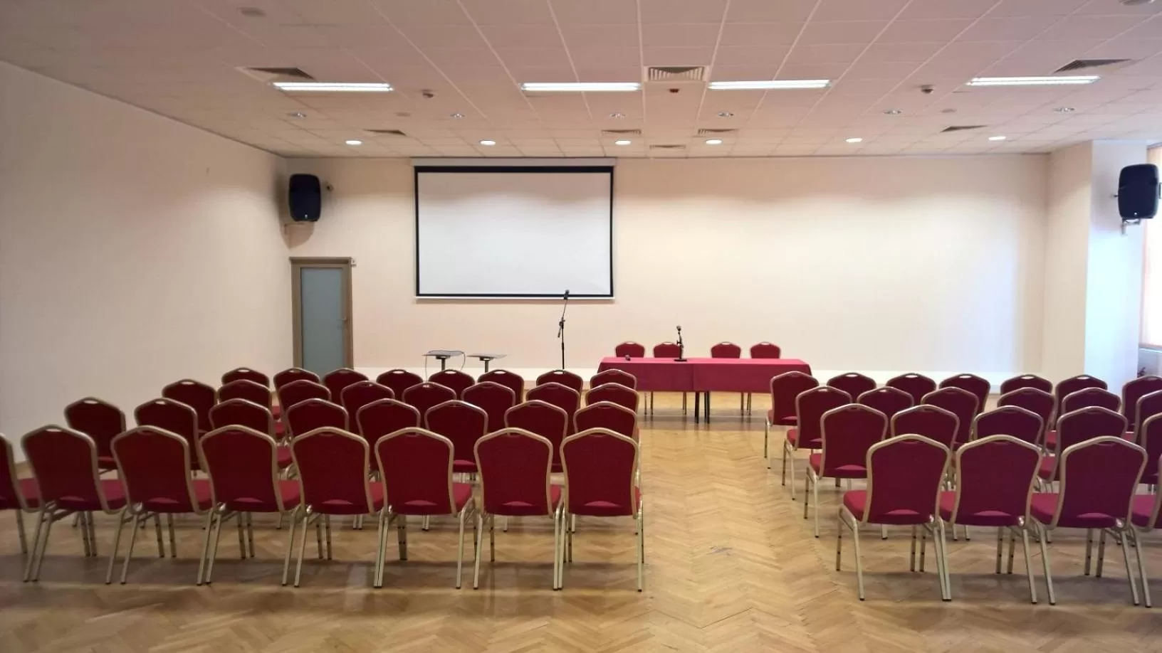 Meeting/conference room in Hotel Gromada Pila