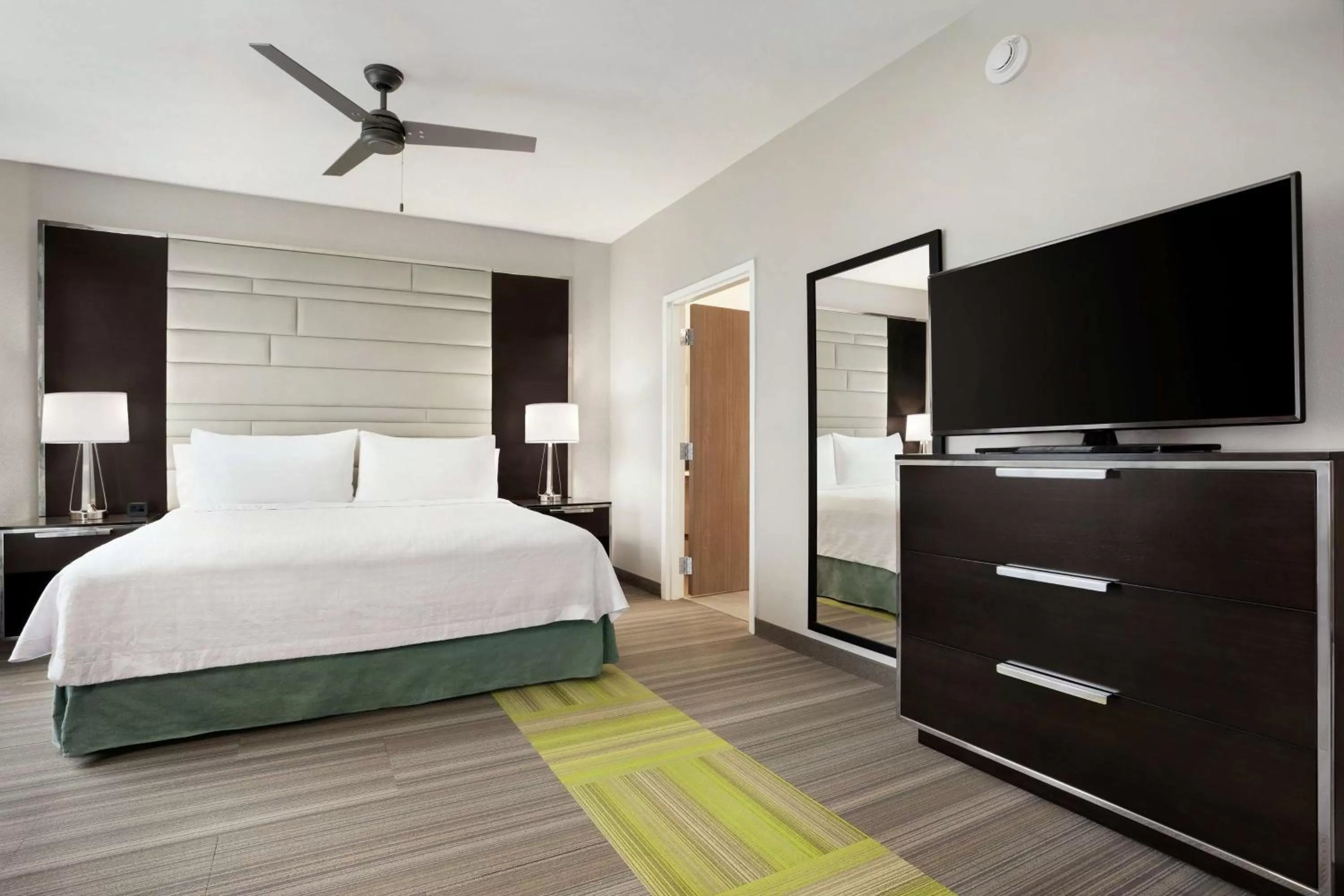 Bedroom, Bed in Homewood Suites By Hilton Florence