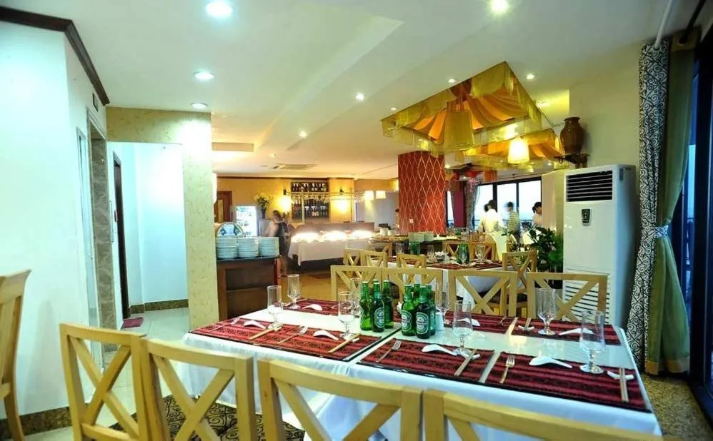 Restaurant/places to eat in Sunset Westlake Hanoi Hotel