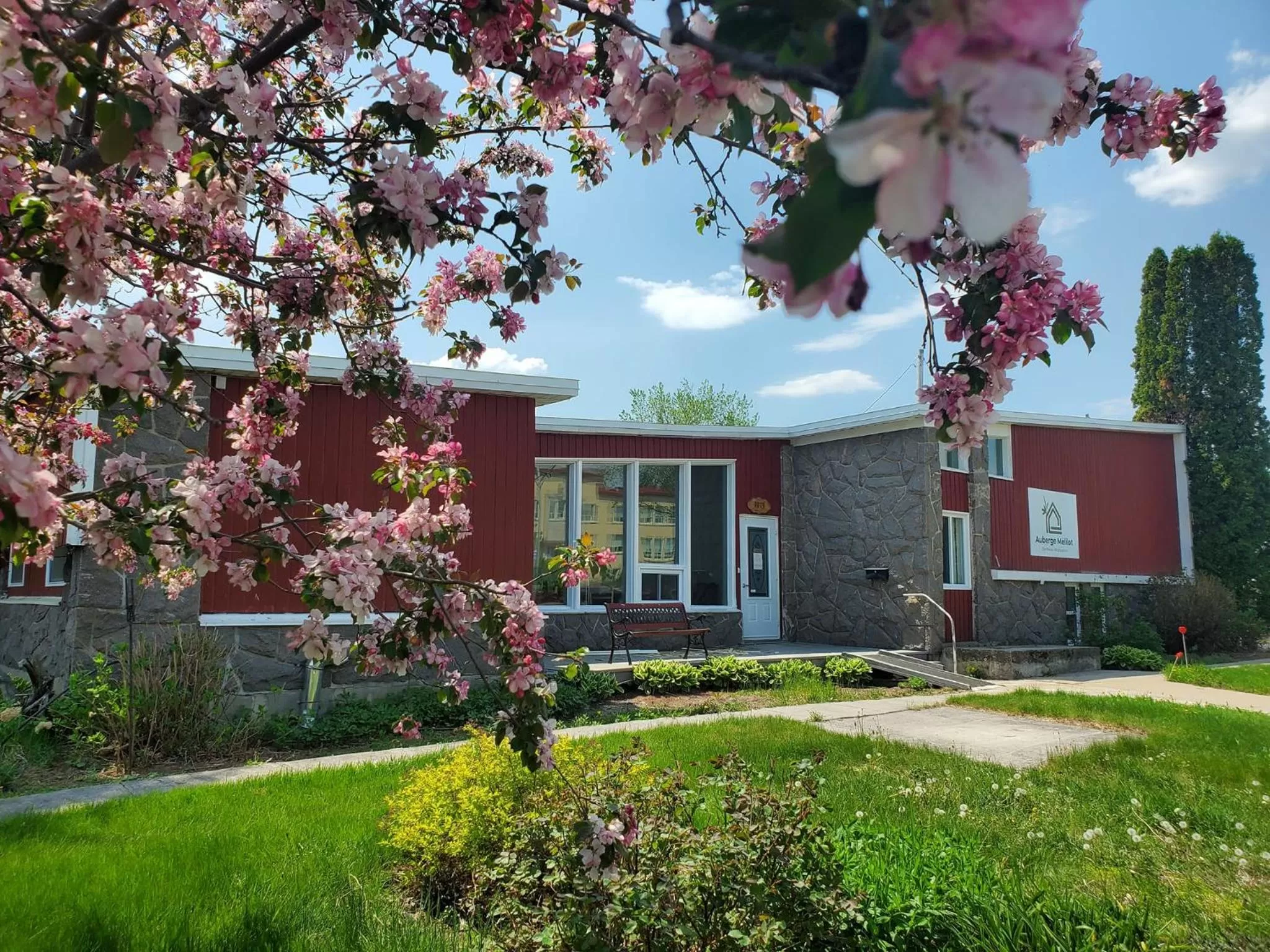 Property Building in Auberge Mélilot