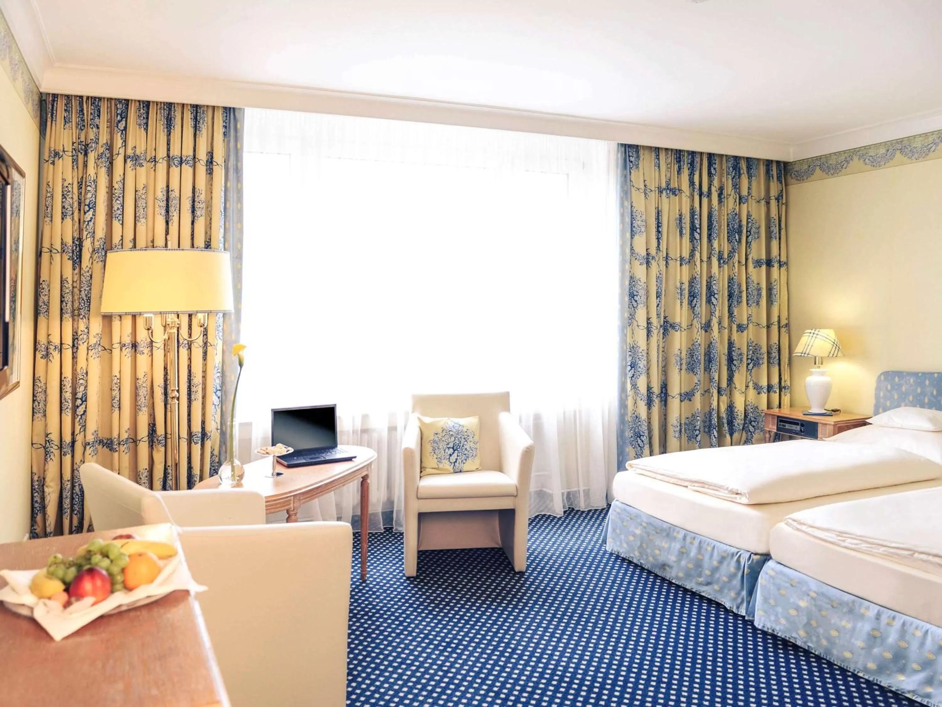 Photo of the whole room, Bed in Hotel Krefelder Hof