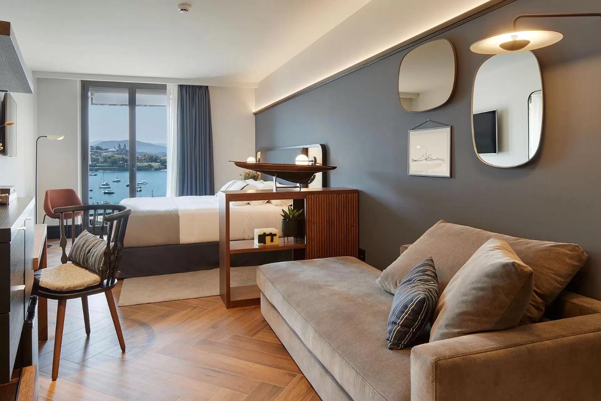 Bedroom in Hotel SANSEbay