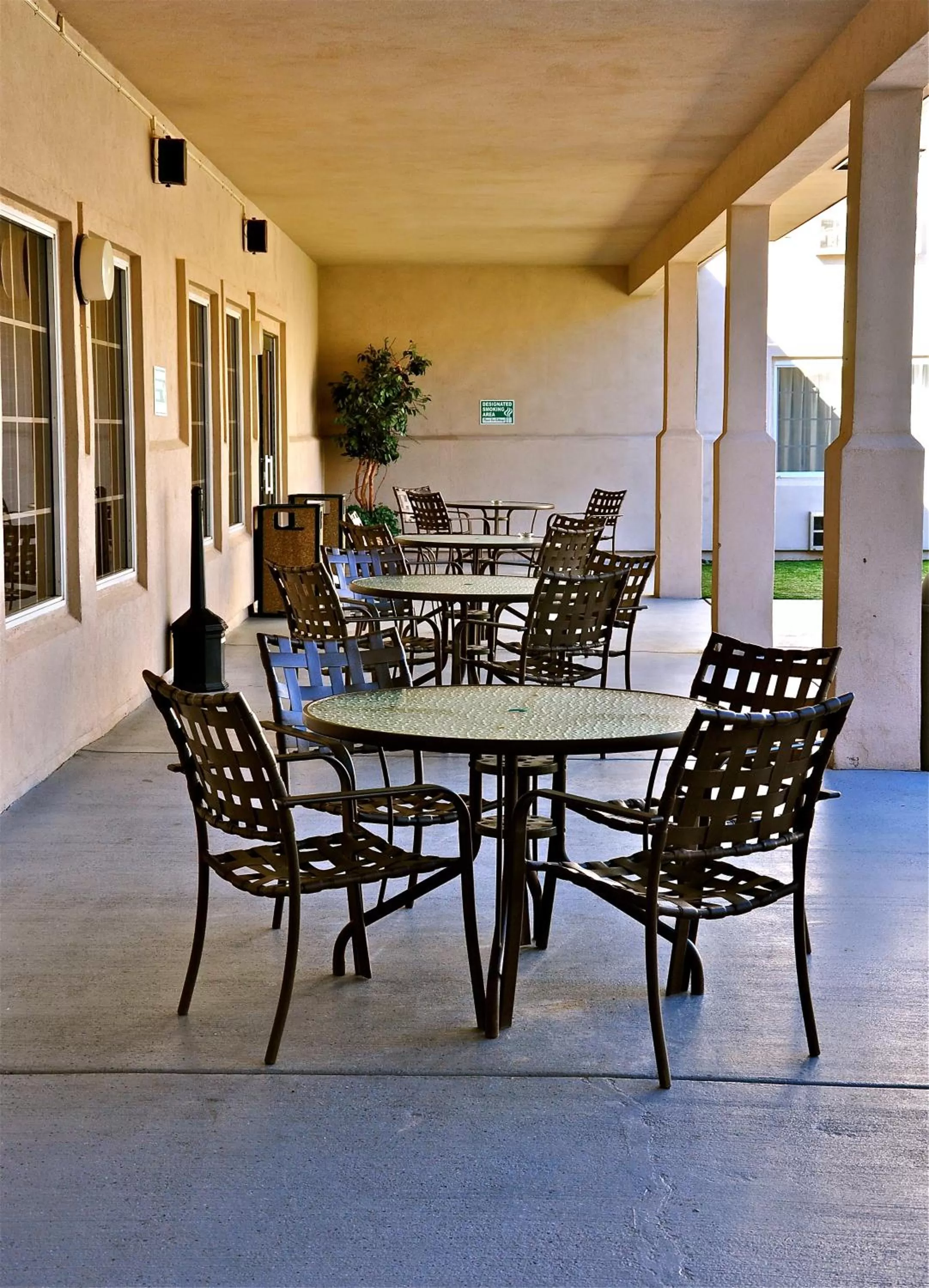Patio in Landmark Inn Fort Irwin
