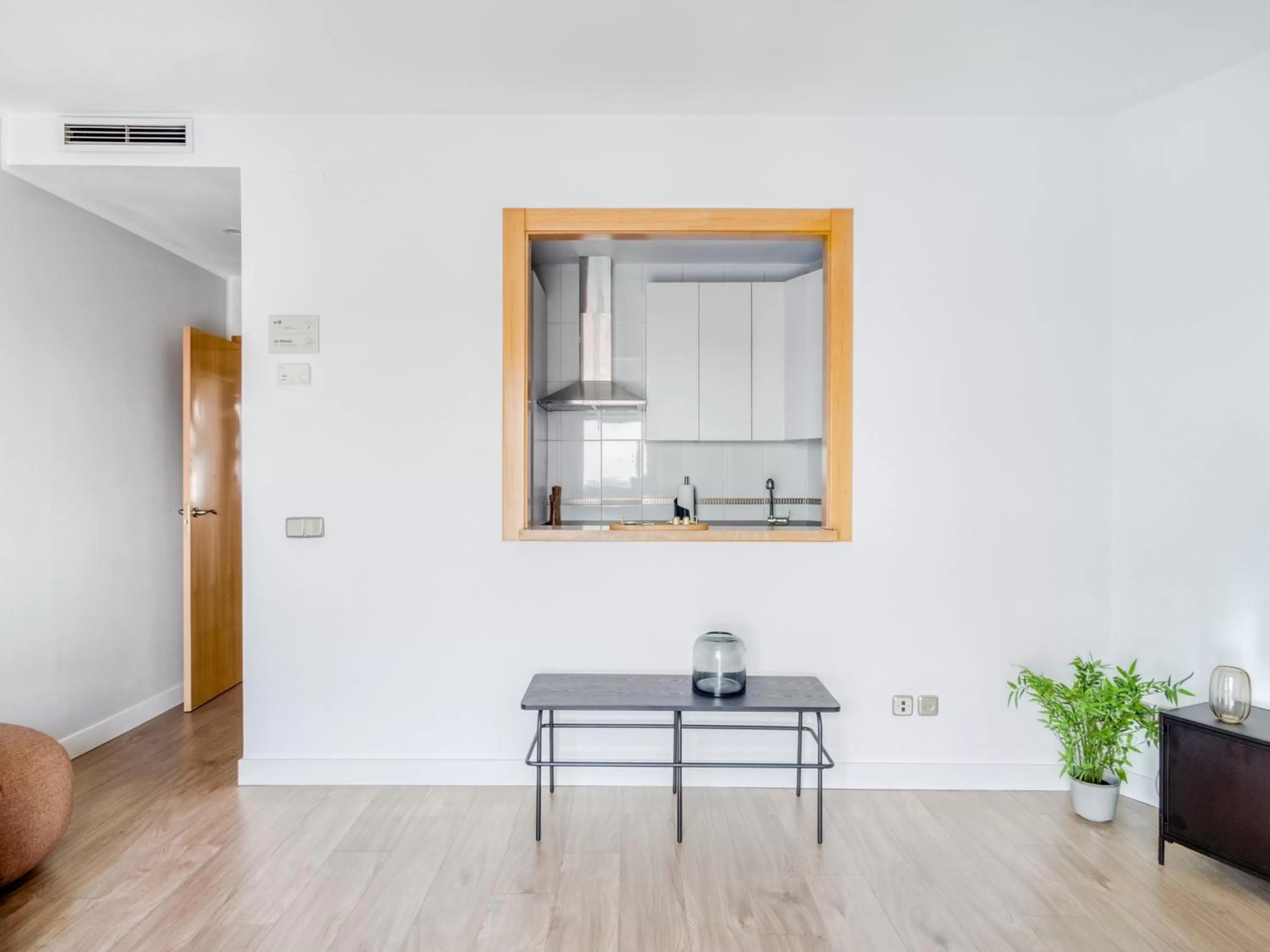 Living room in Limehome Madrid Calle de Don Ramón de la Cruz