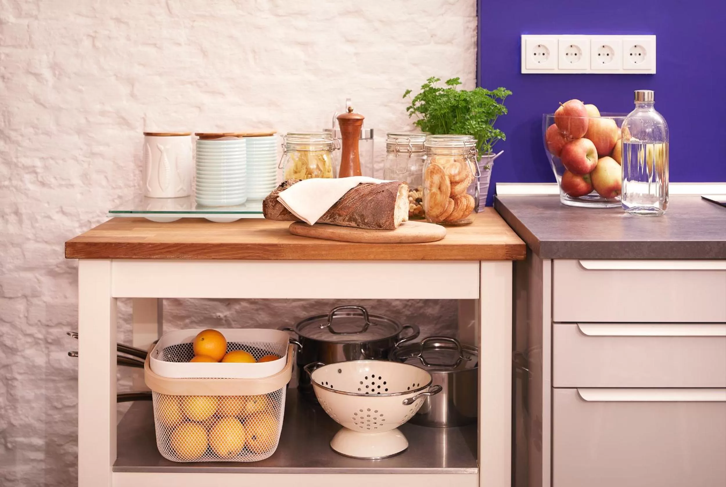 Kitchen or kitchenette in Aparthotel alsterSuite