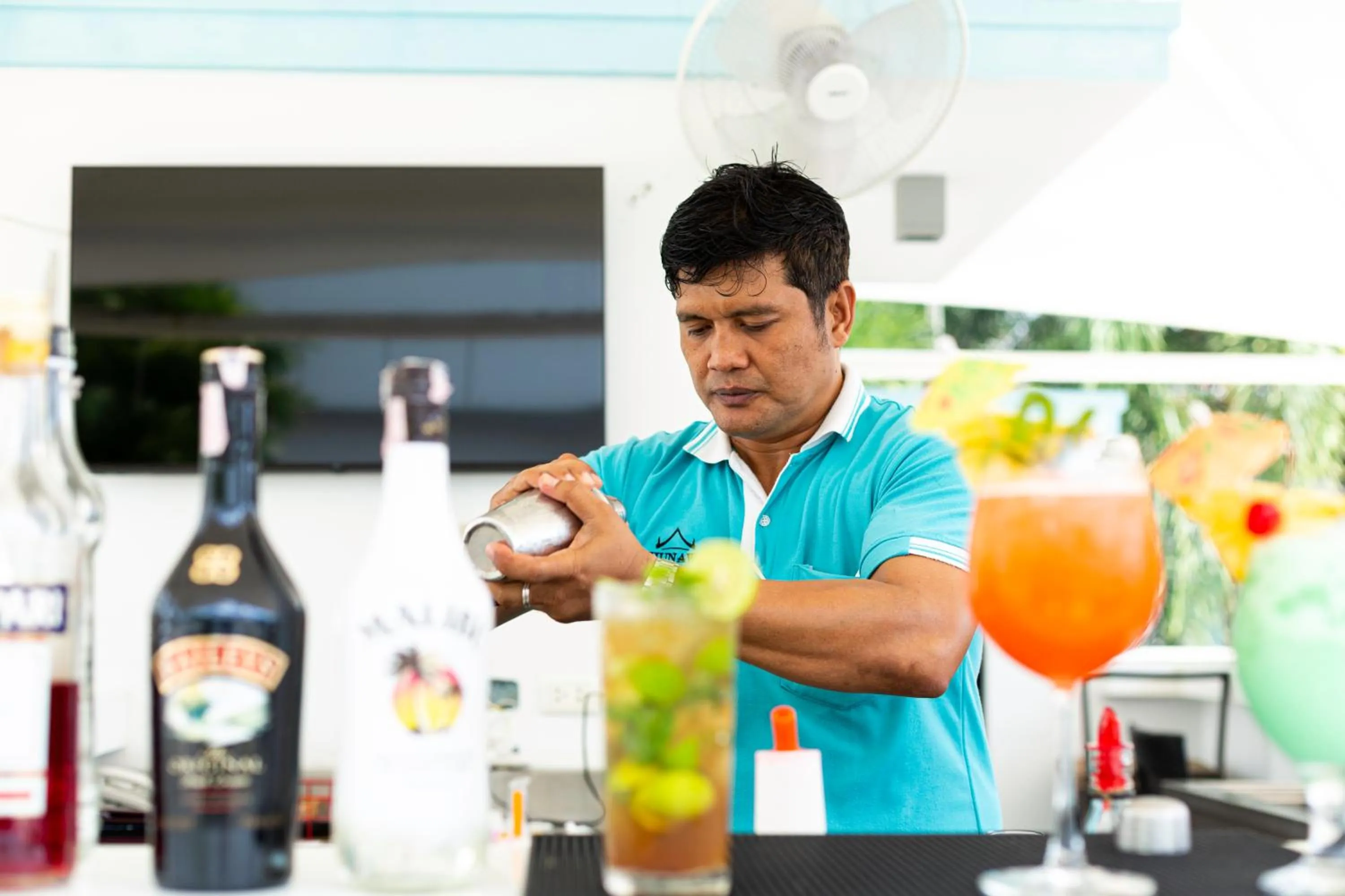 Restaurant/places to eat in Phunawa Resort Phuket Karon Beach - SHA Plus