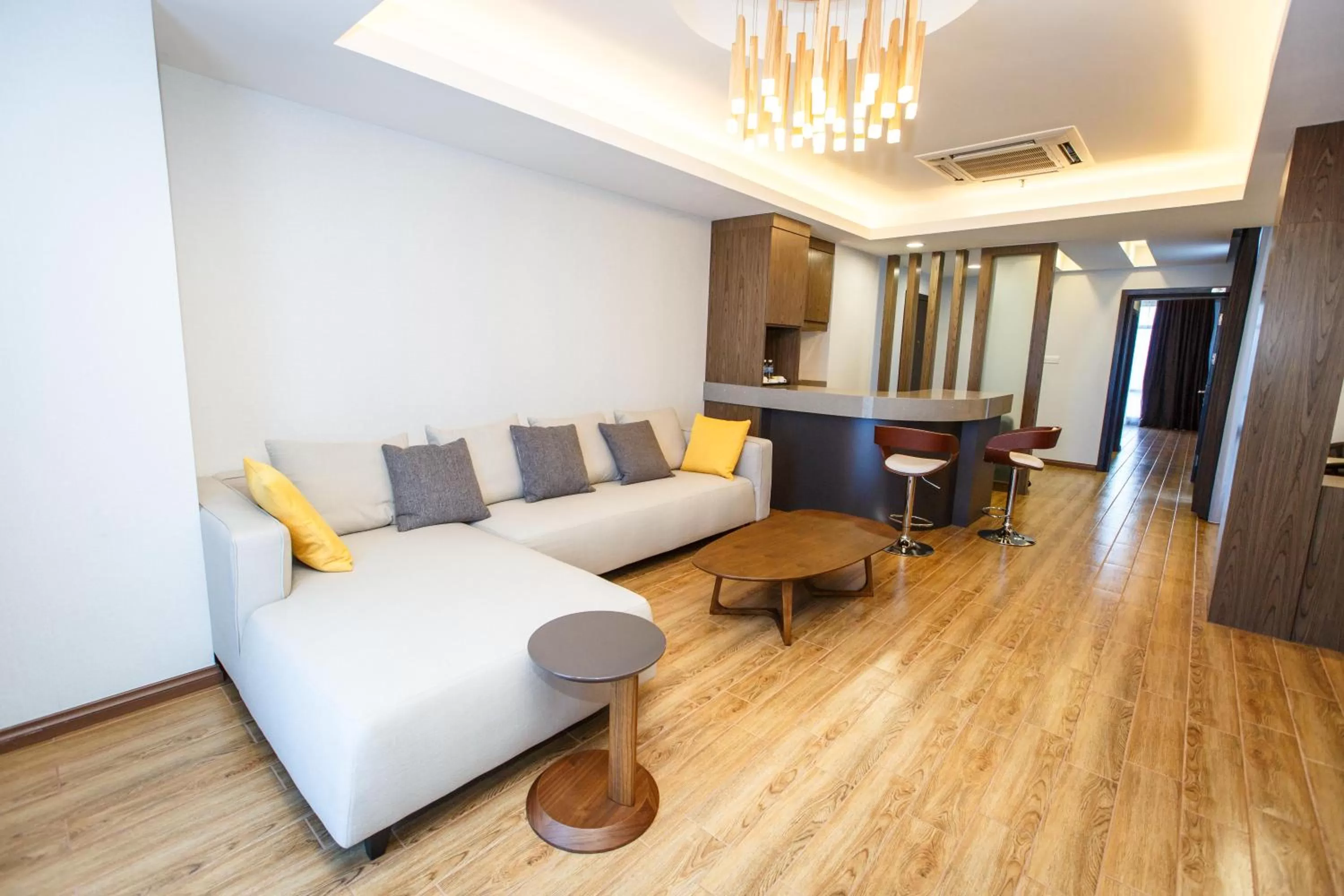 Living room in Lintas Platinum Hotel