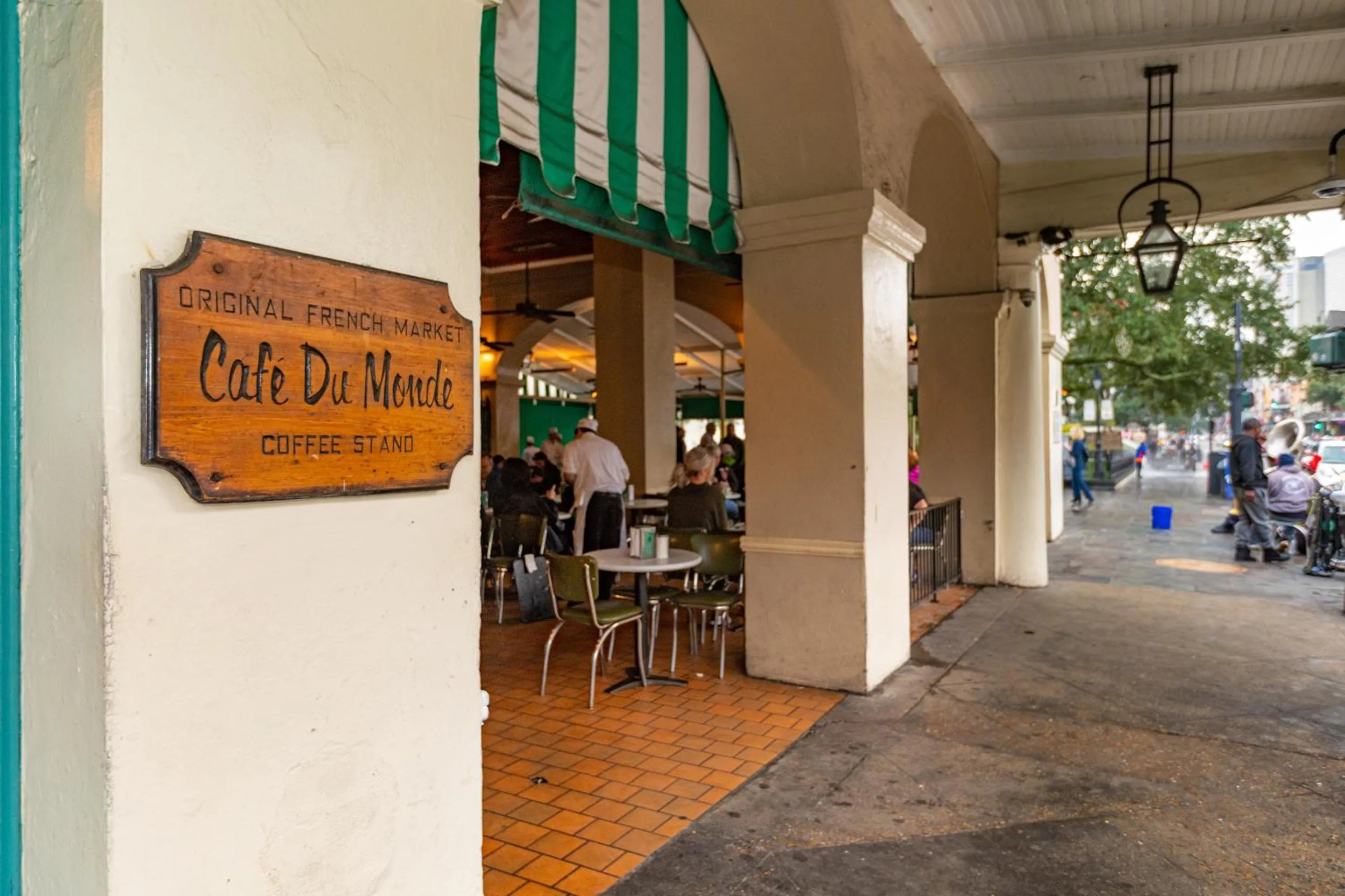 Restaurant/places to eat in Hotel de la Monnaie, French Quarter