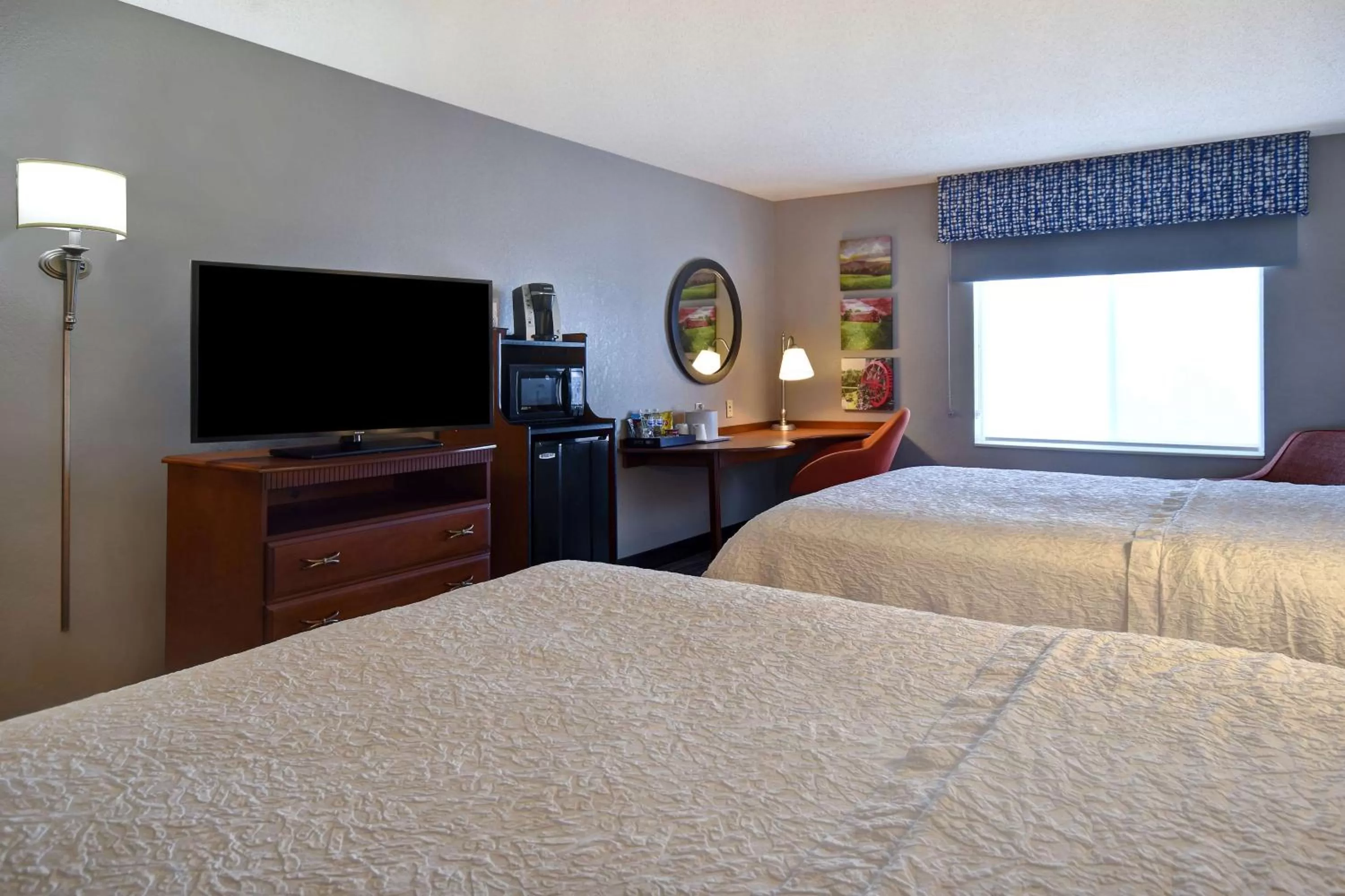 Bedroom, Bed in Hampton Inn Rutland/Killington