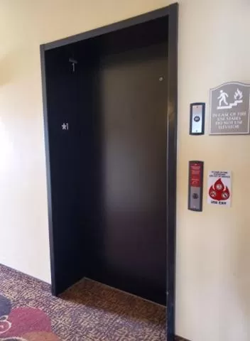 Floor plan in The Edgewood Hotel and Suites