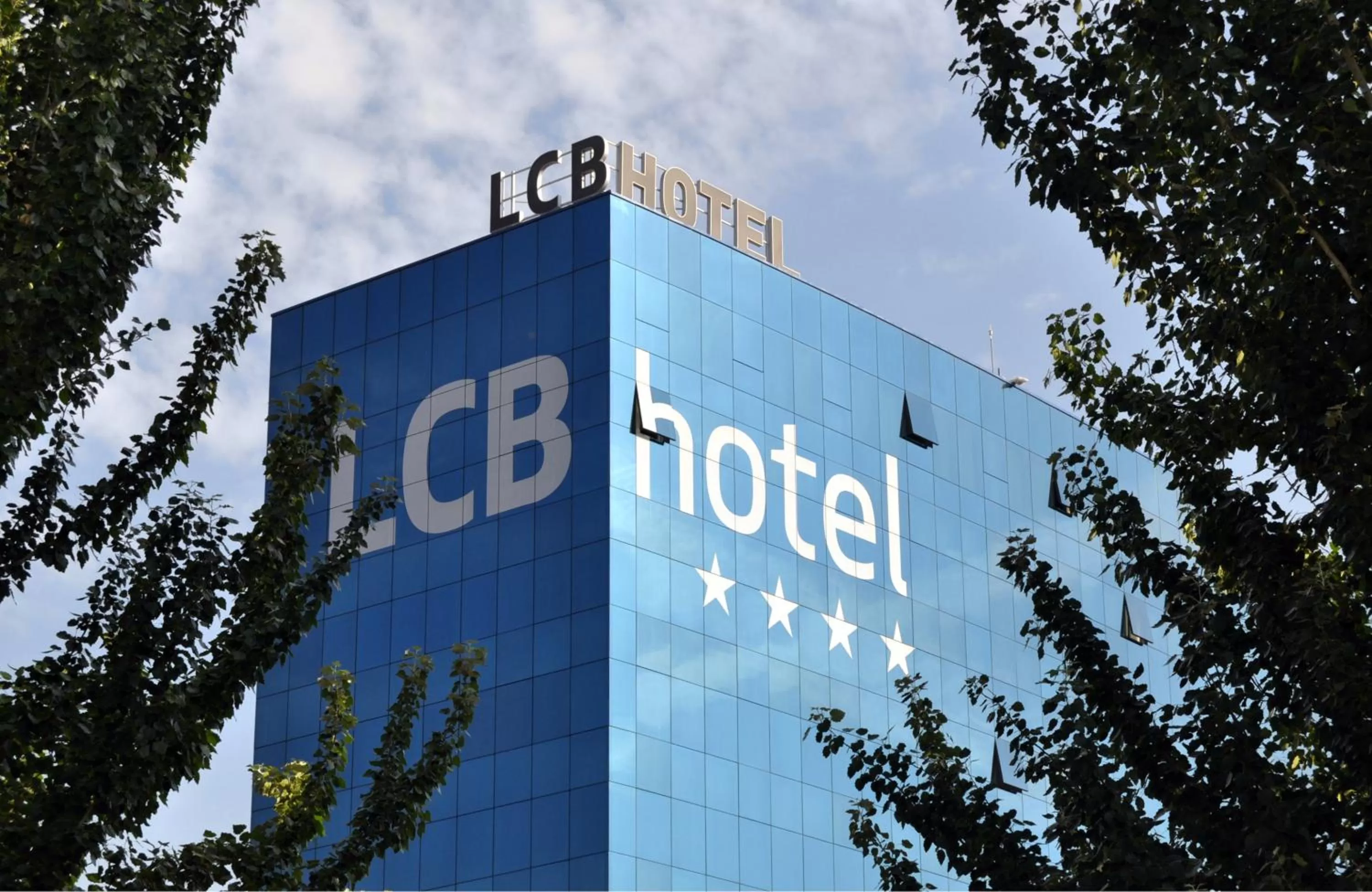 Facade/entrance in LCB Hotel Fuenlabrada