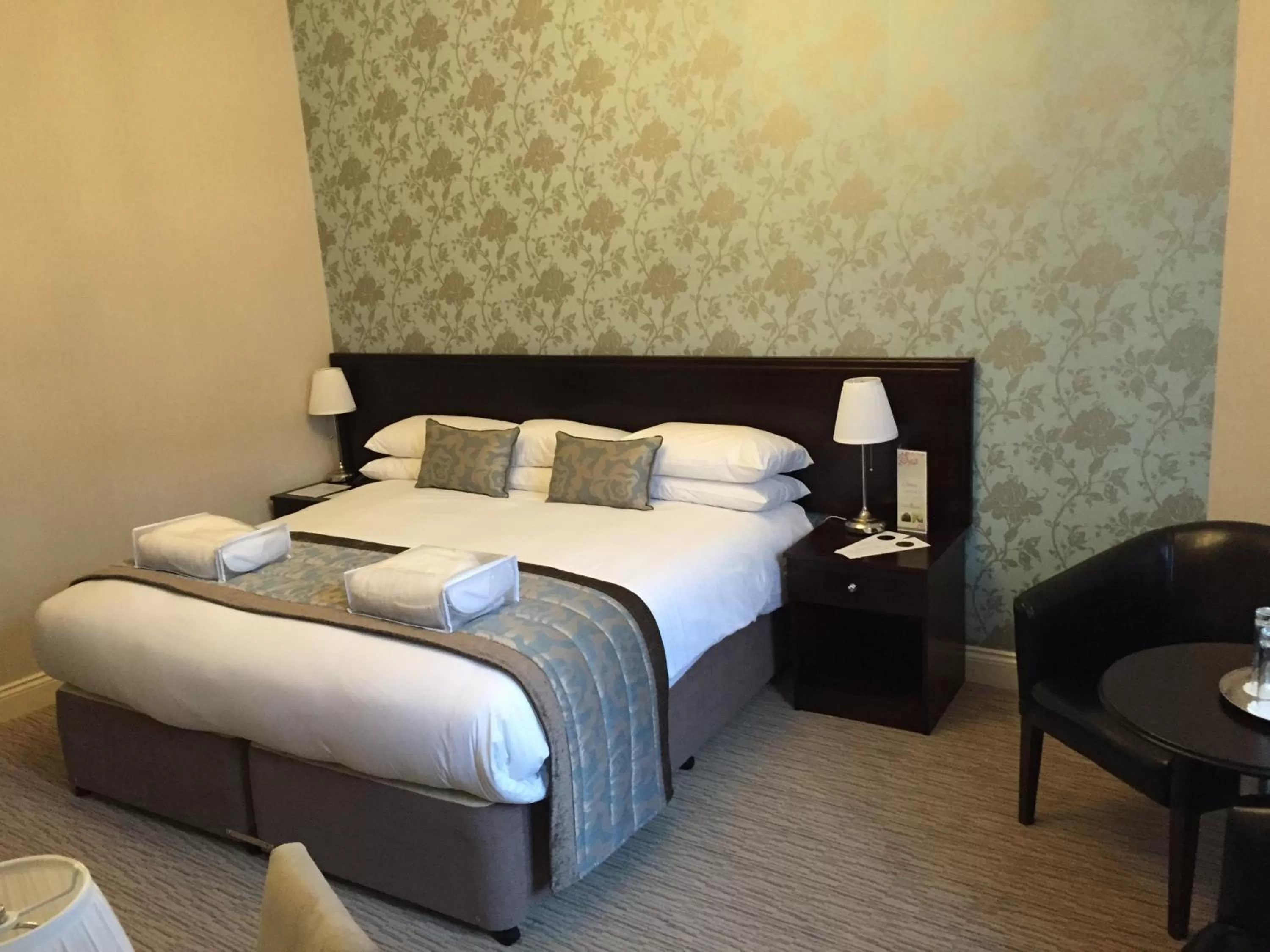 Other, Bed in Crown & Mitre Hotel